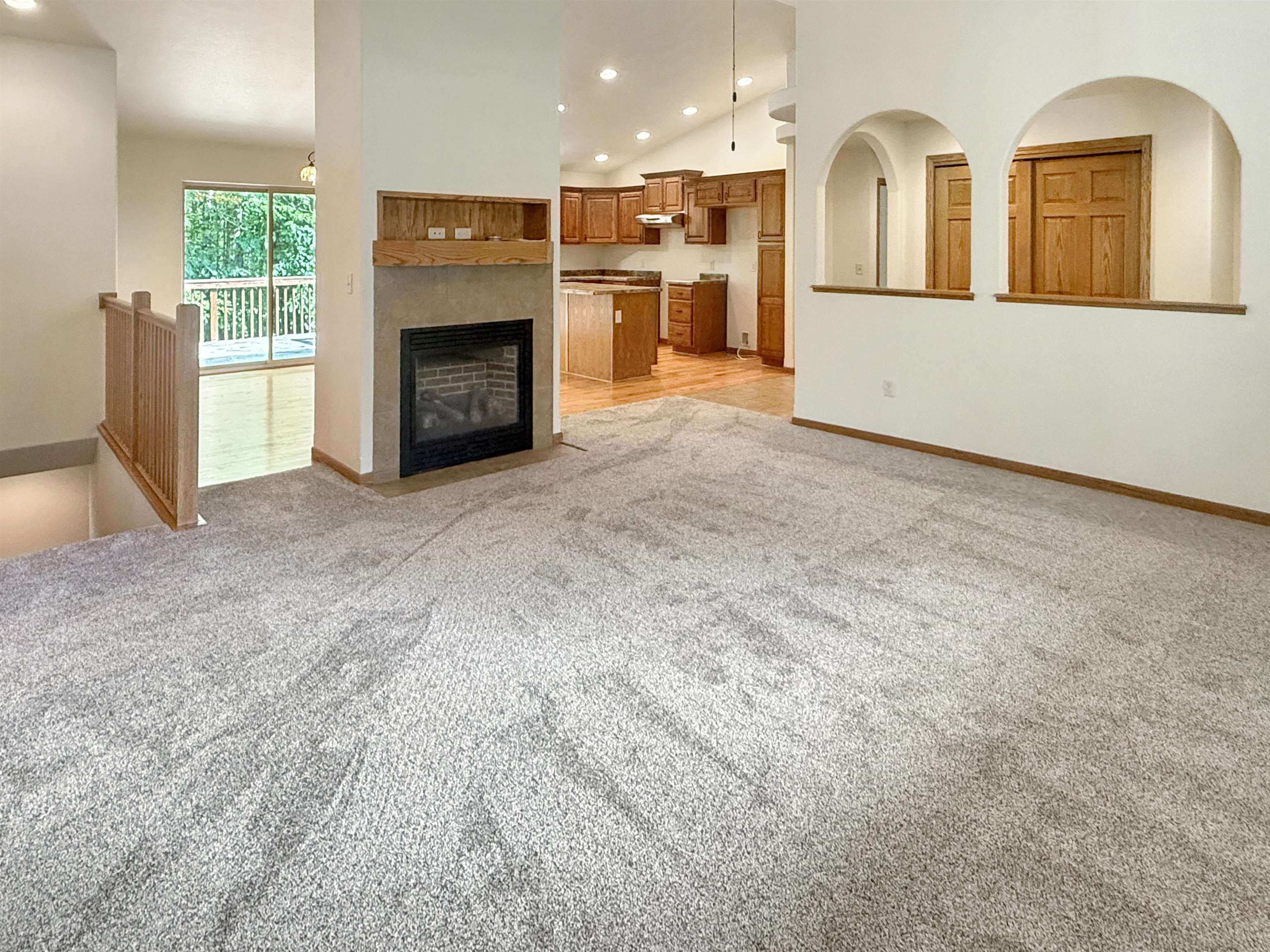 850 Wedgewood Drive Property Photo 3
