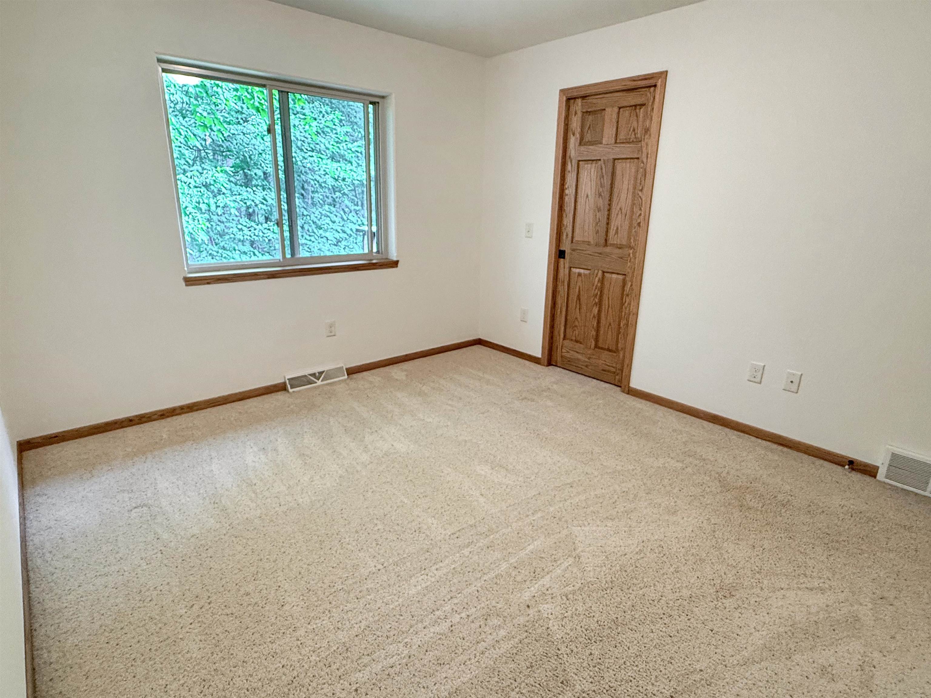 850 Wedgewood Drive Property Photo 12