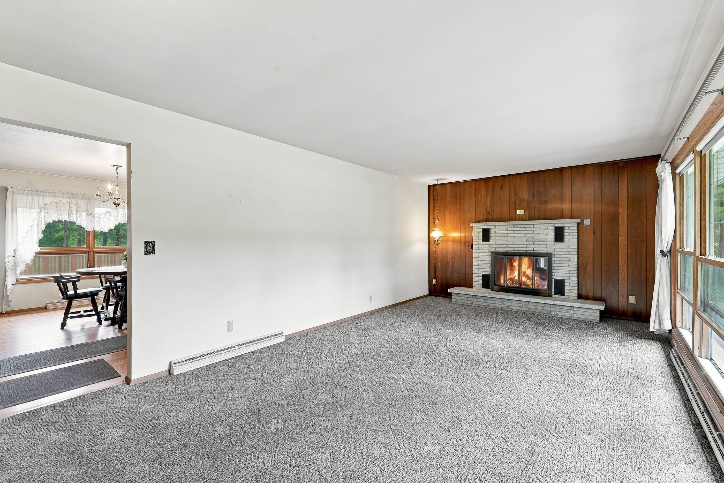 5568 County Road W Property Photo 7
