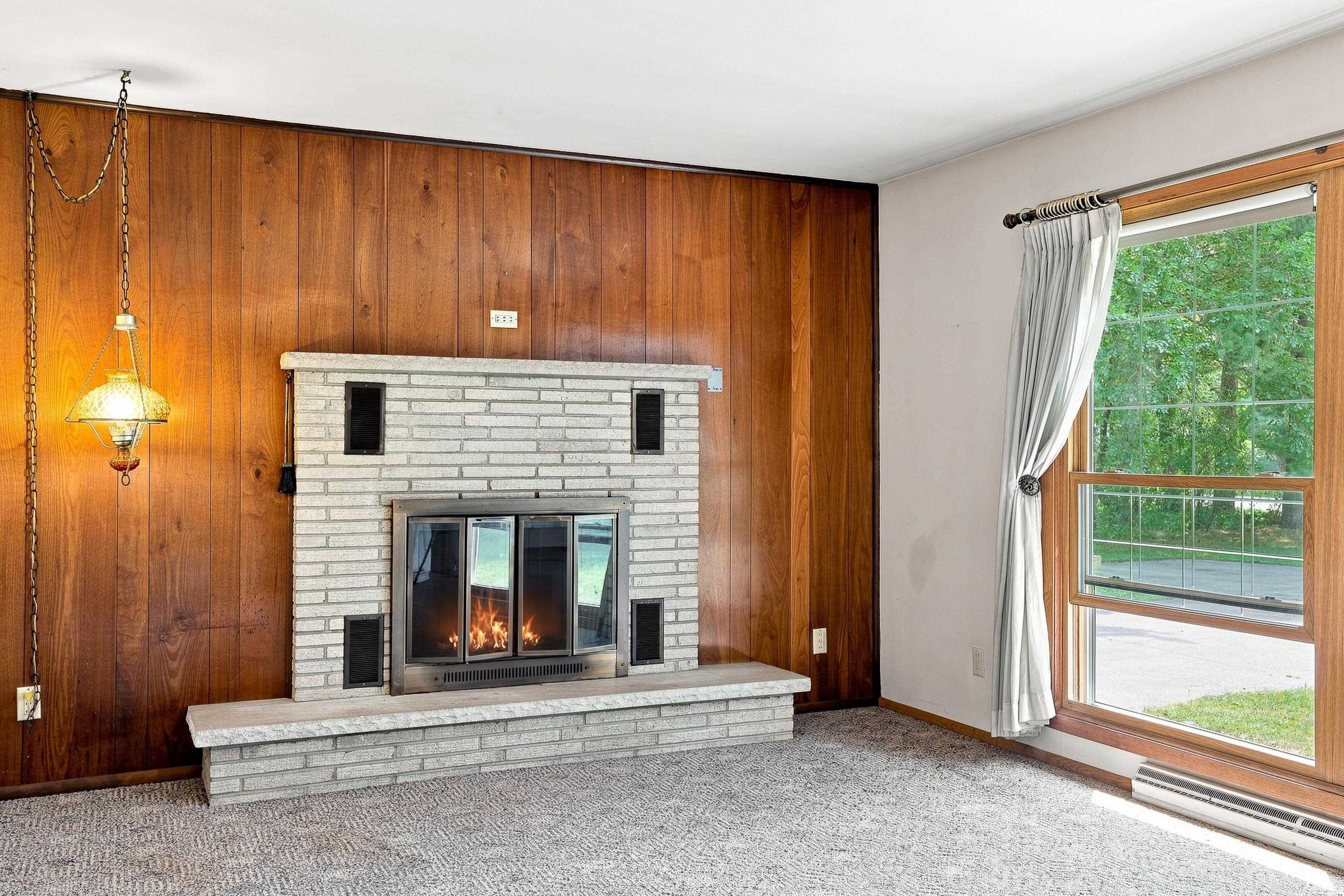 5568 County Road W Property Photo 9