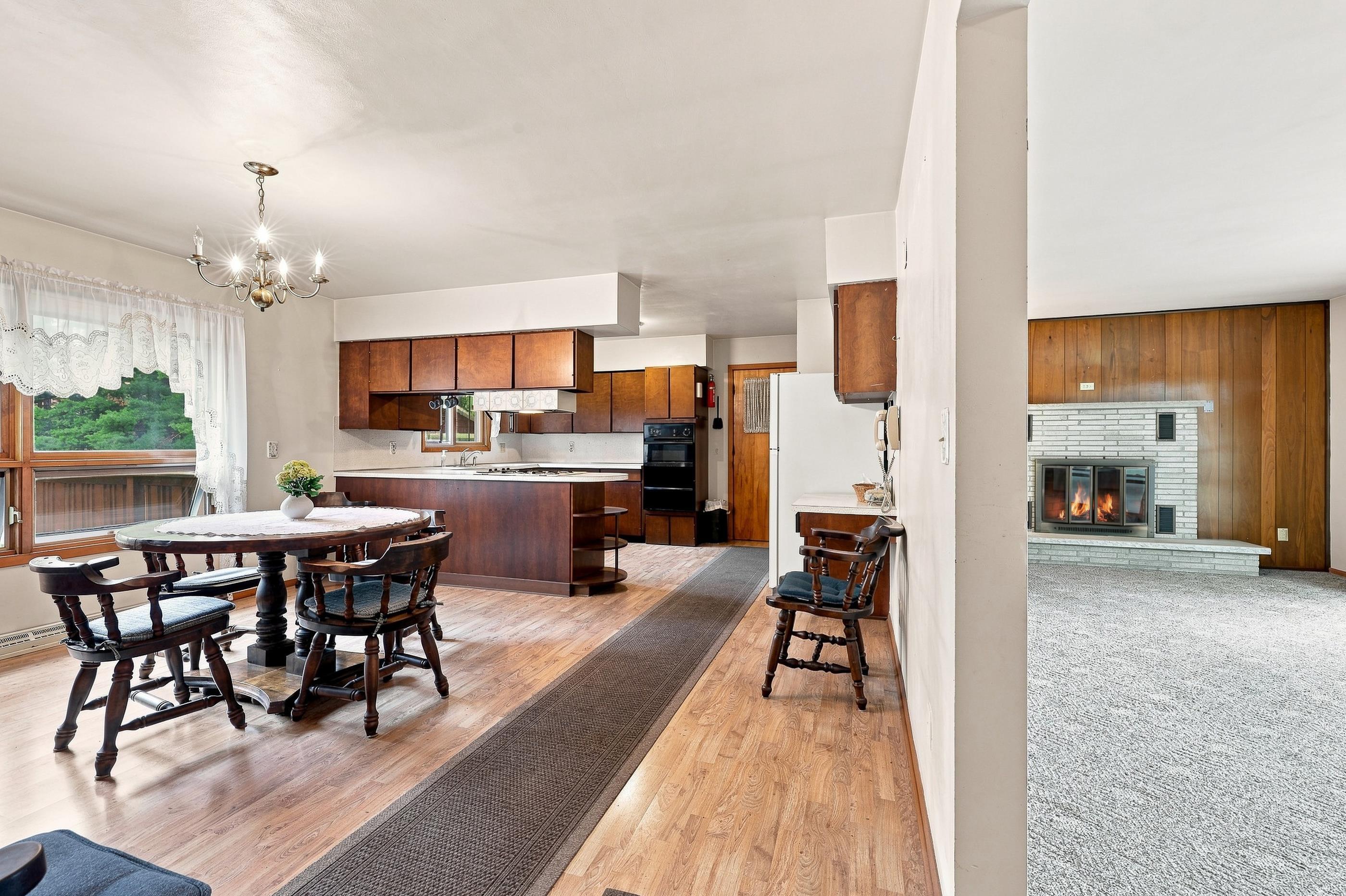 5568 County Road W Property Photo 11