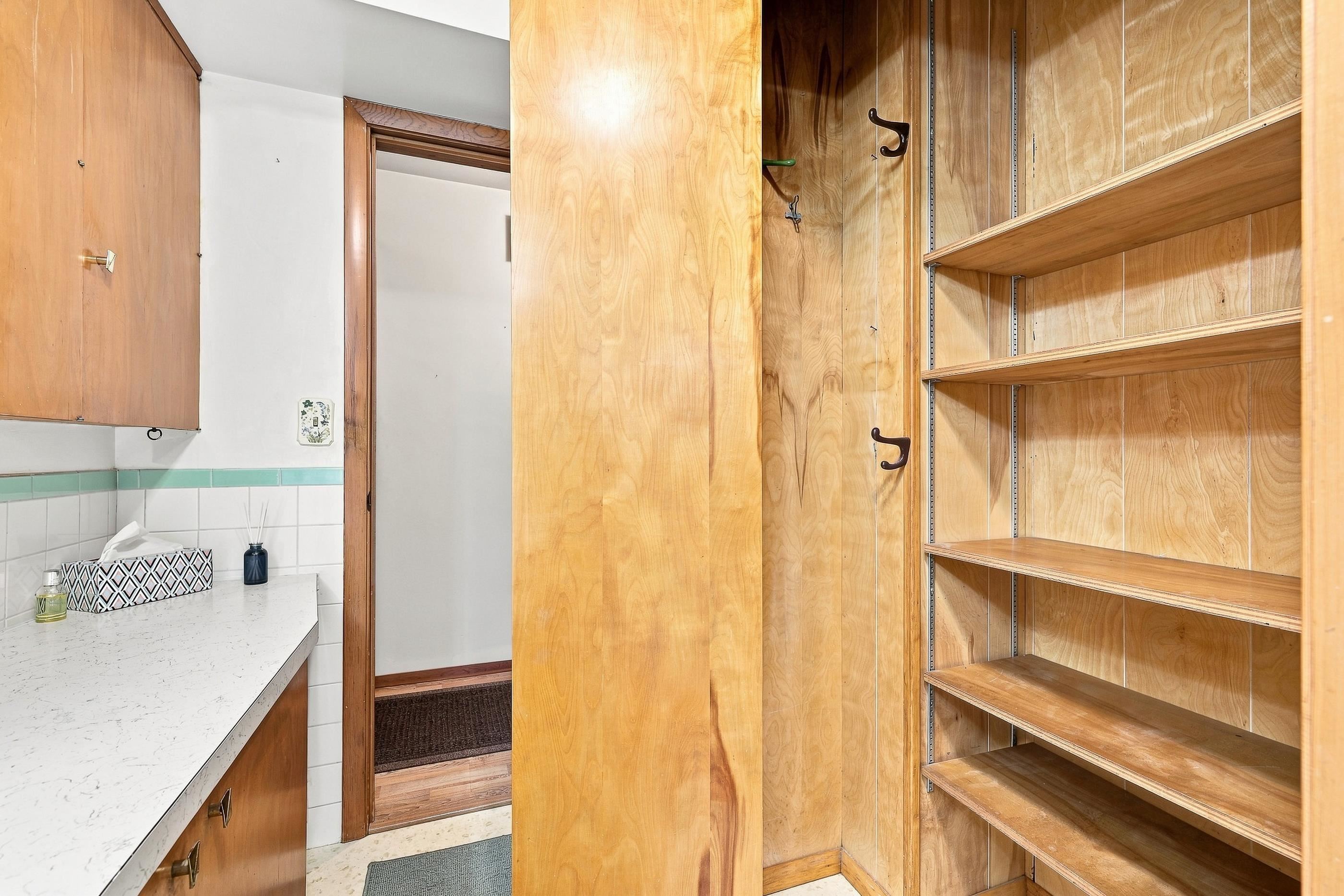 5568 County Road W Property Photo 23