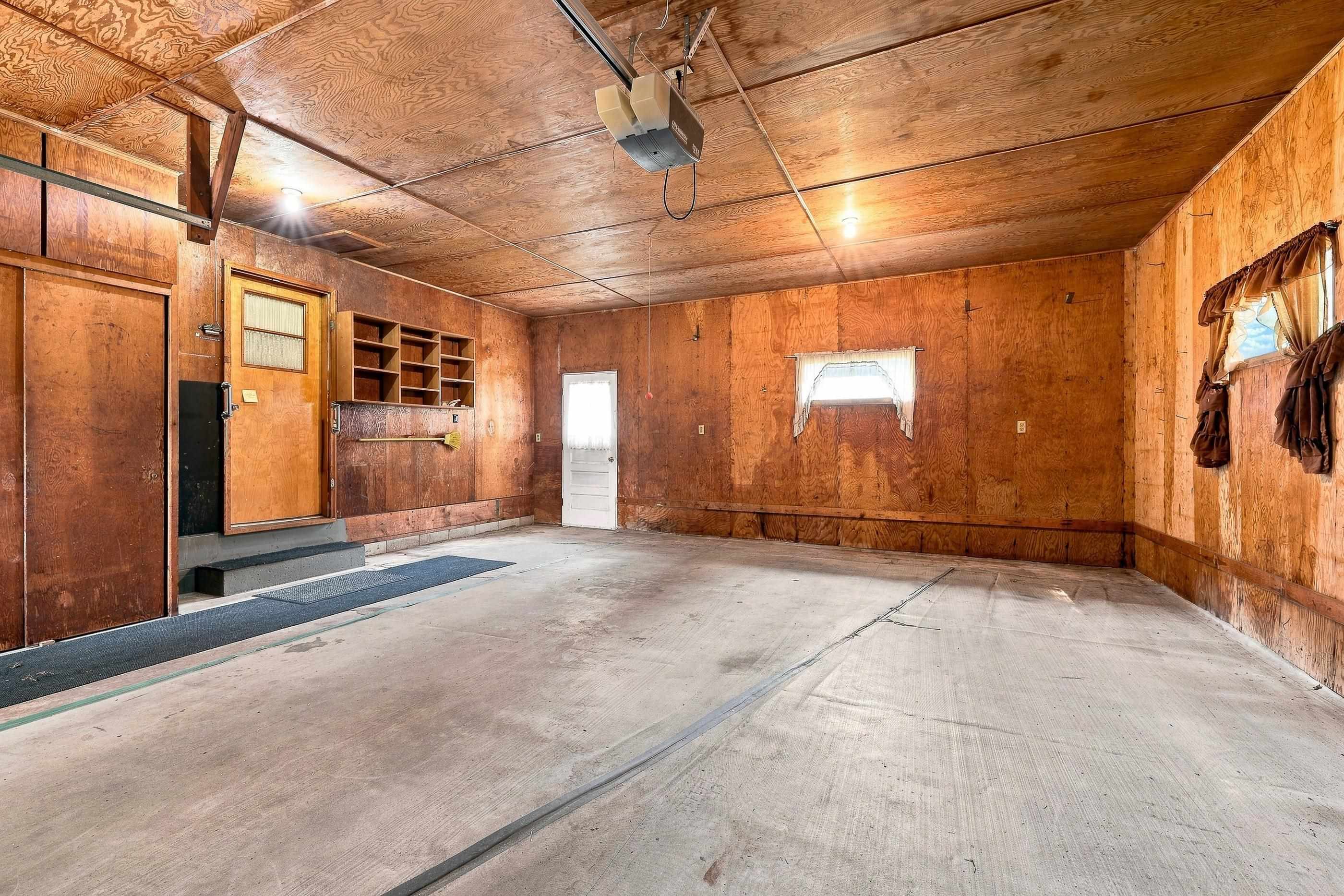 5568 County Road W Property Photo 32