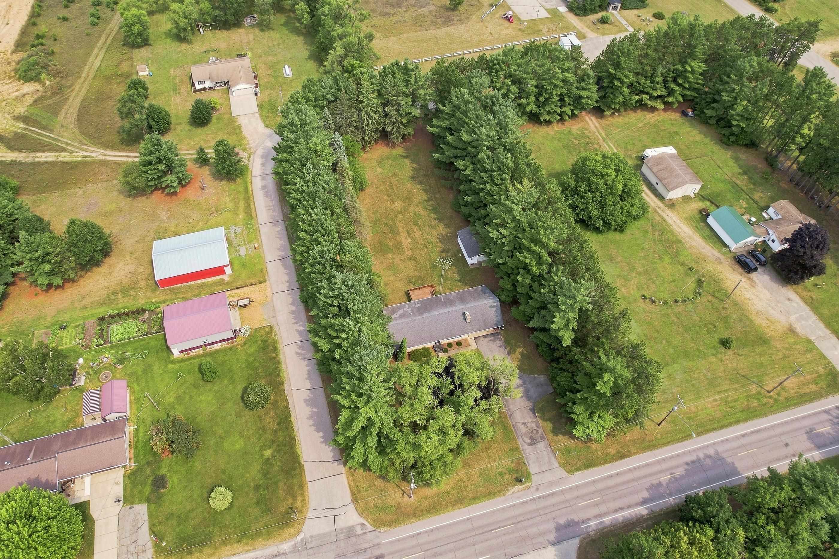 5568 County Road W Property Photo 43
