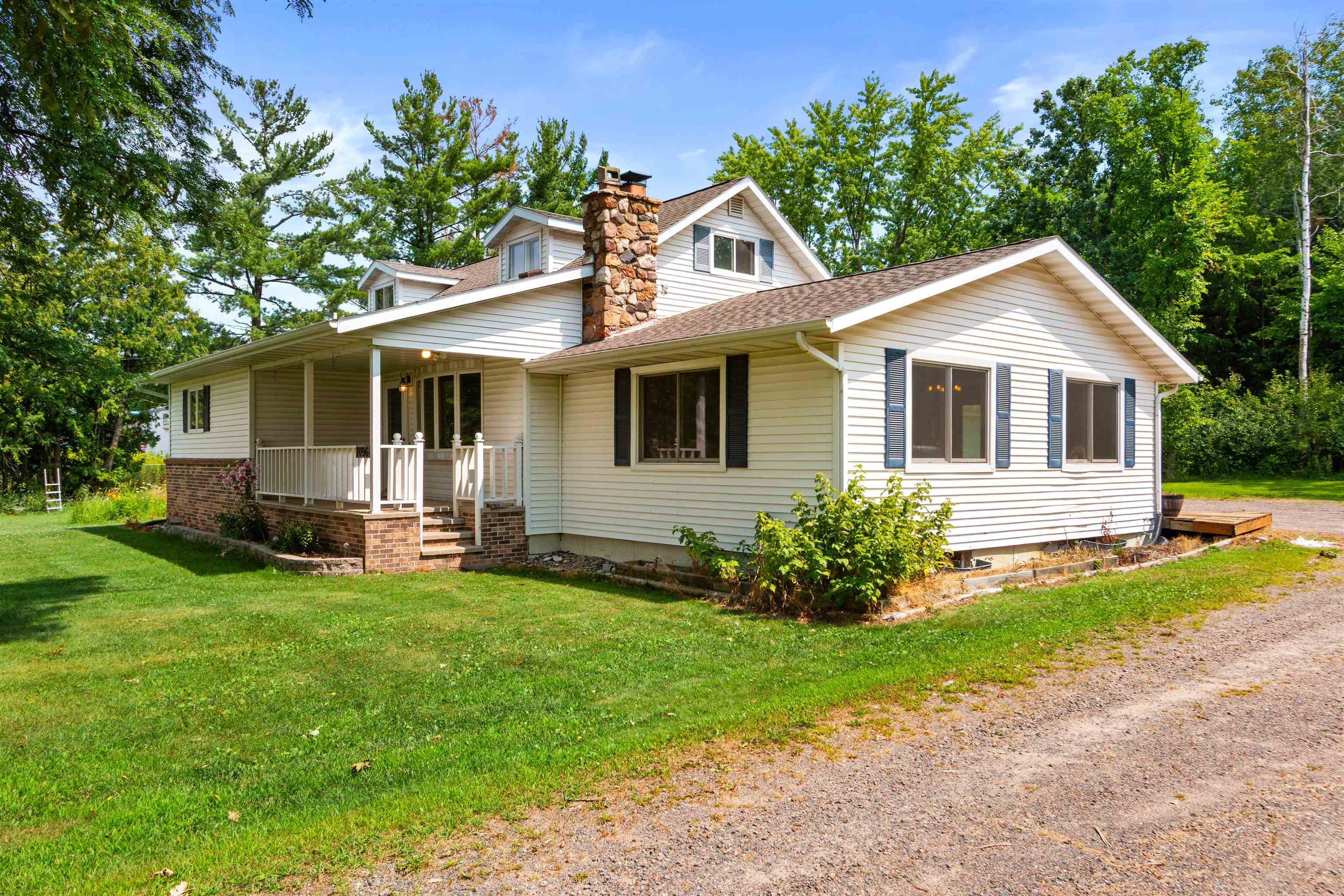 7096 State Highway 13 Property Photo 1
