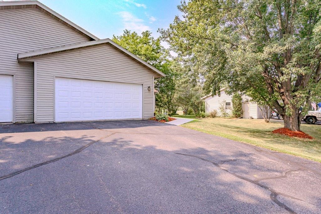 792 Fairway Drive Property Photo 3