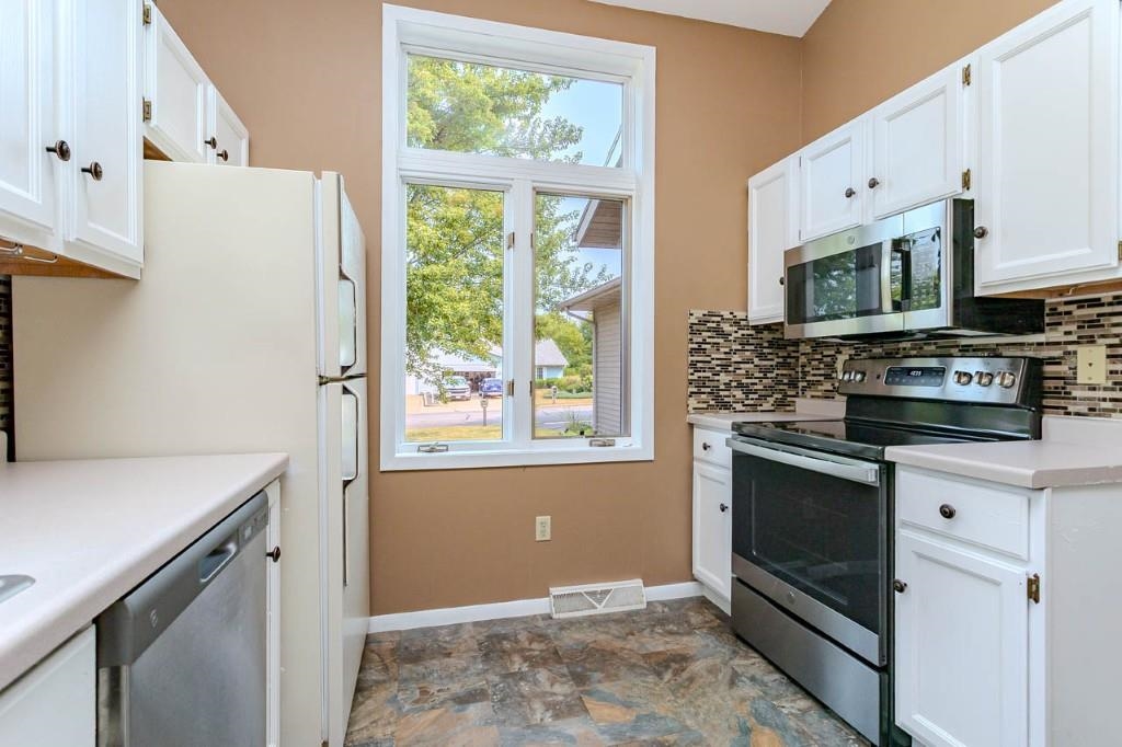 792 Fairway Drive Property Photo 15