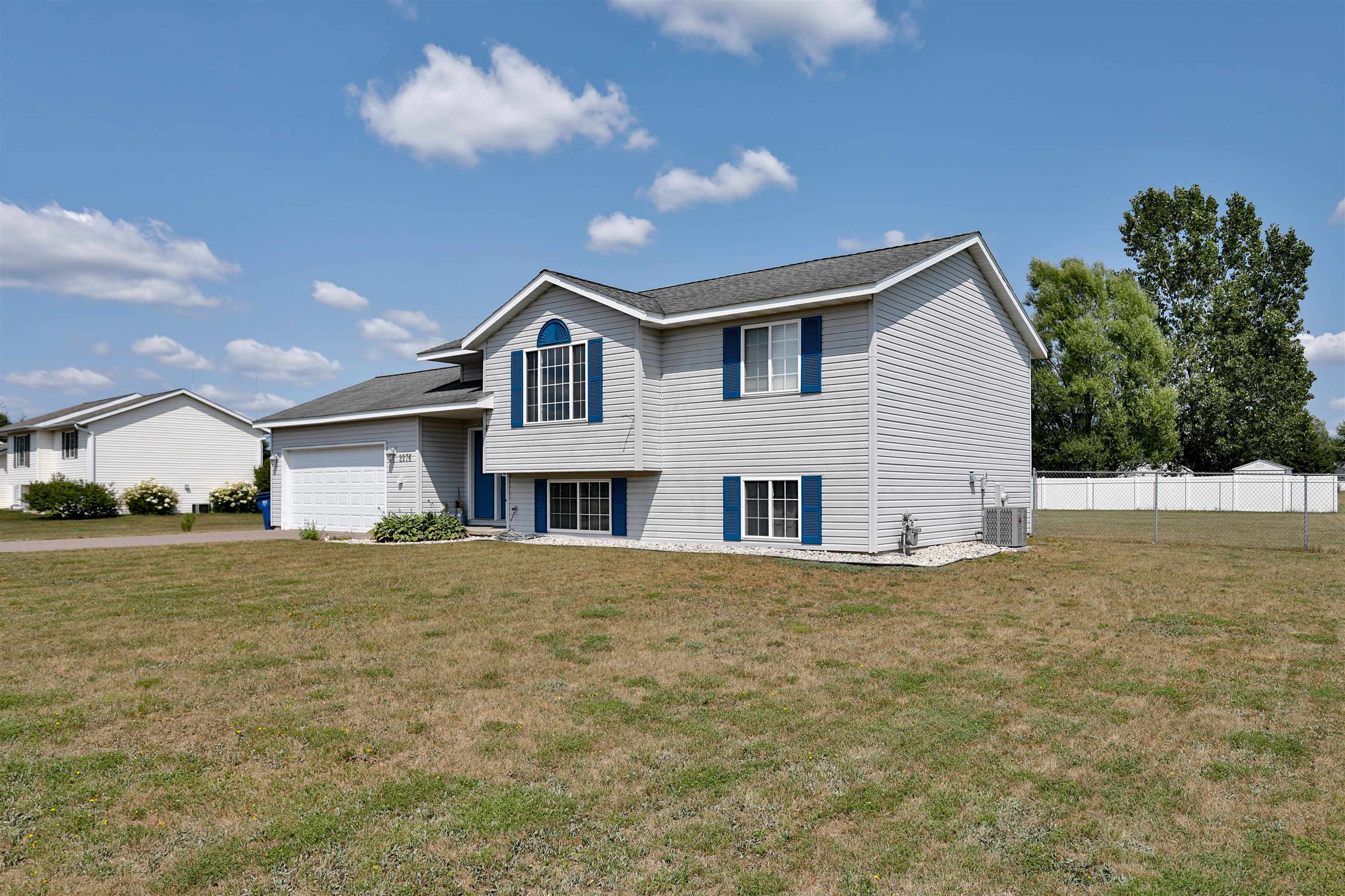 2276 Crystal View Drive Property Photo 2