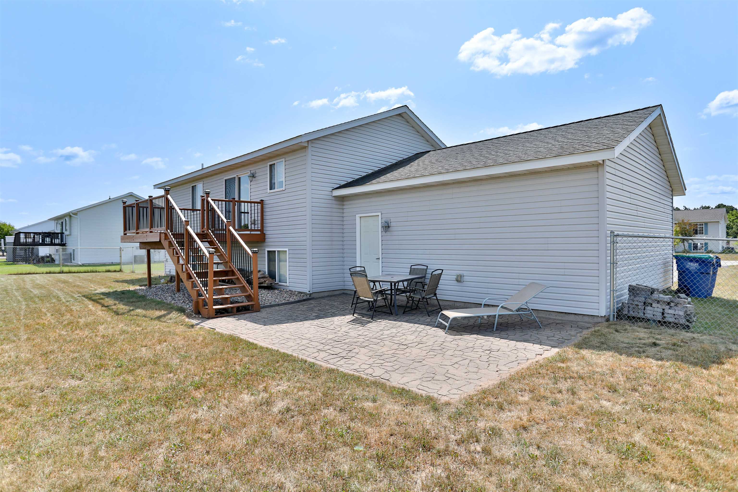 2276 Crystal View Drive Property Photo 7