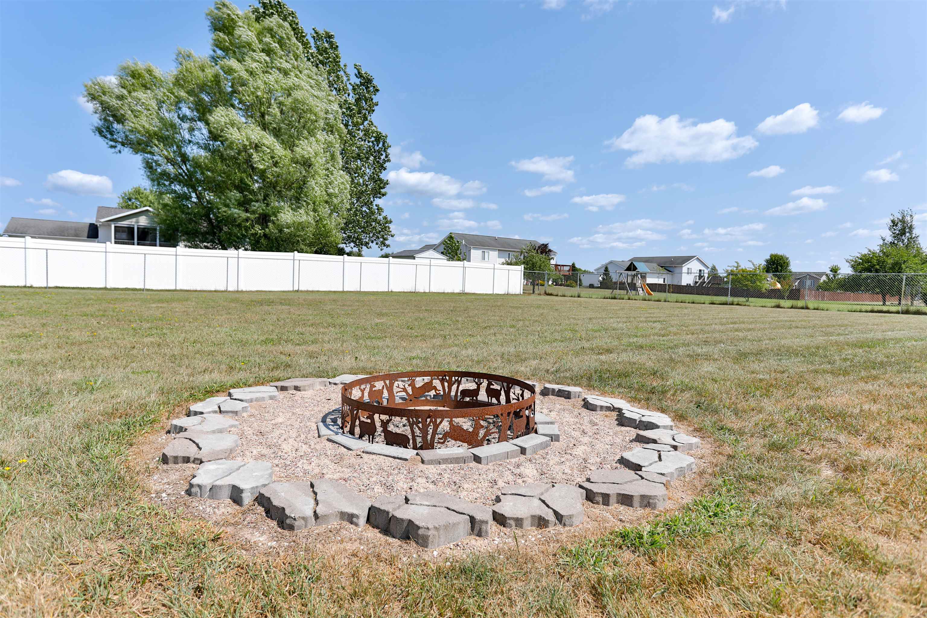 2276 Crystal View Drive Property Photo 42