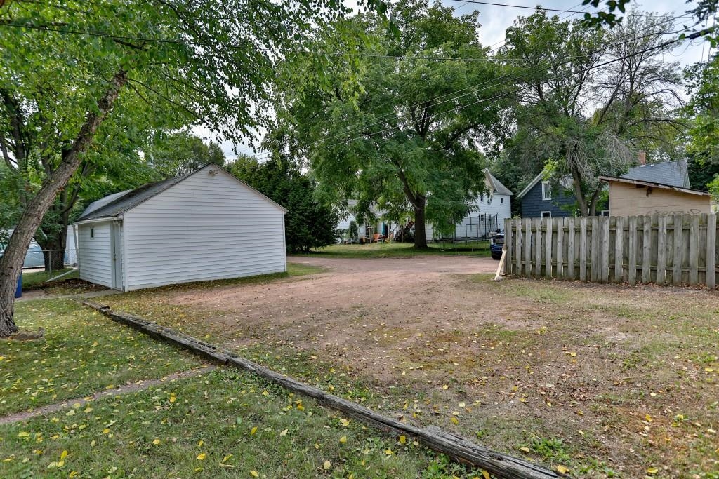918 S 4th Avenue Property Photo 6