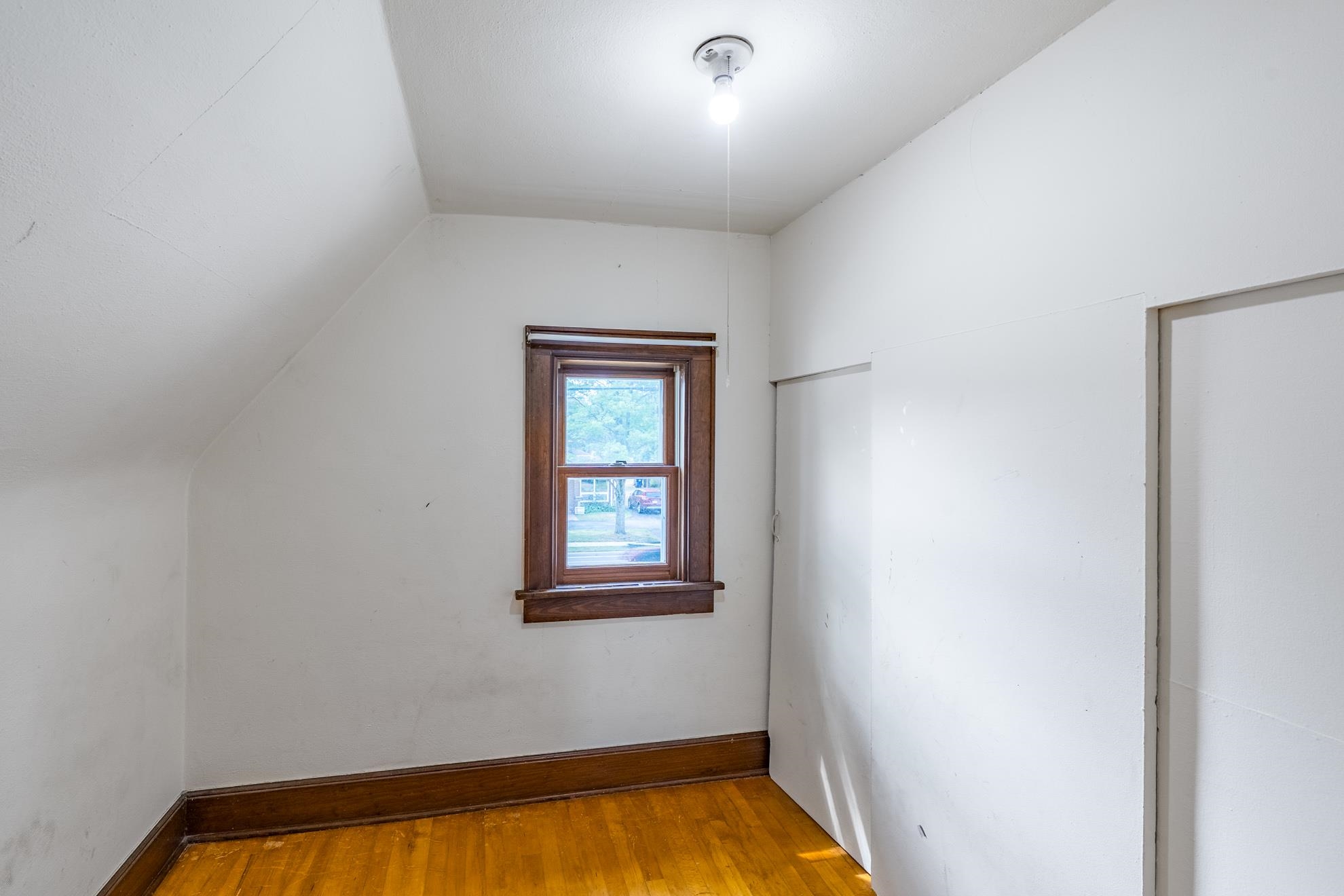 813 Western Avenue Property Photo 28