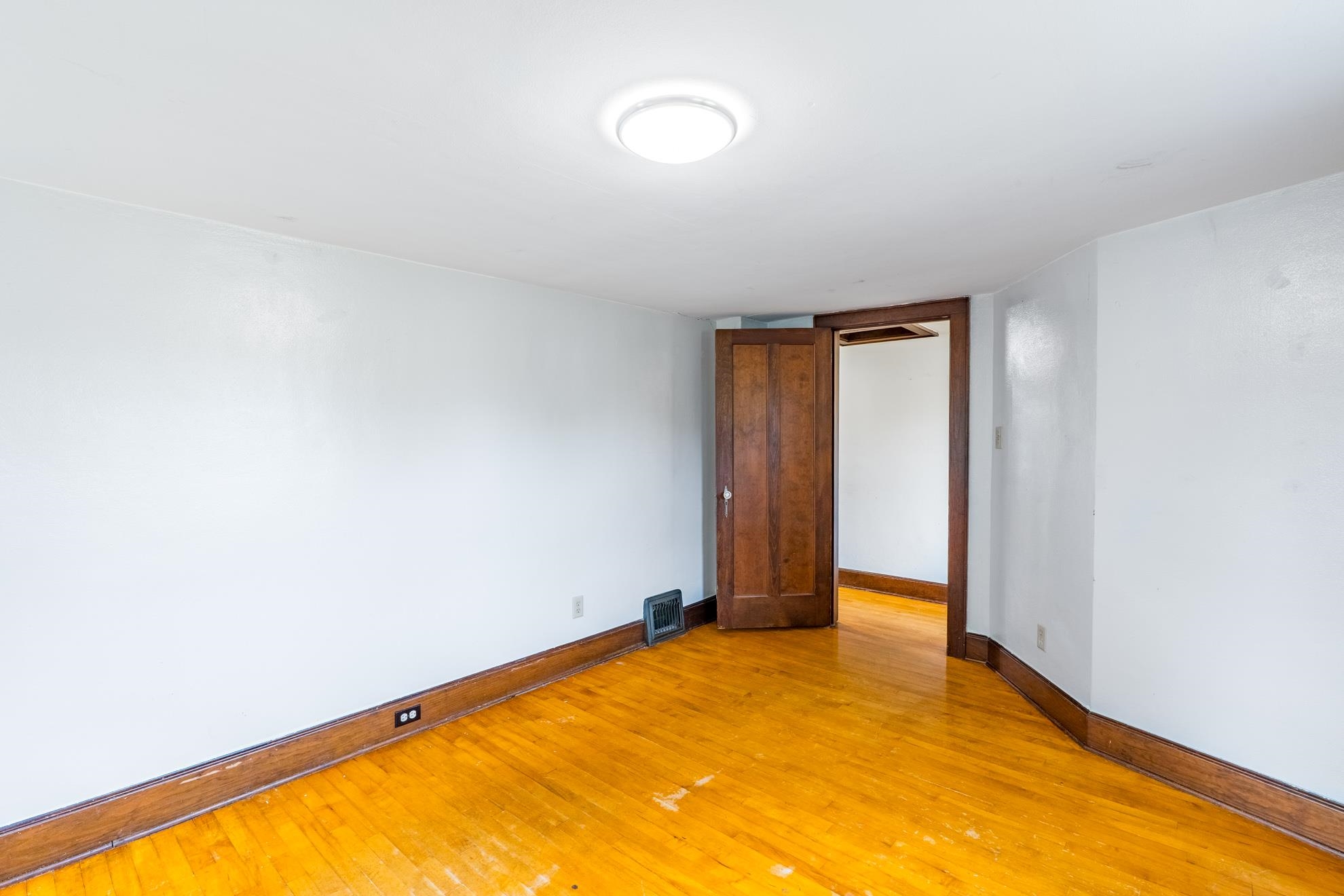 813 Western Avenue Property Photo 36