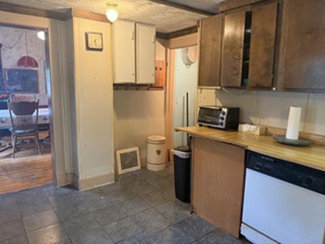 803 E Bridge Street Property Photo 7