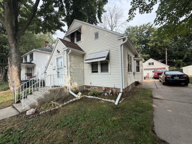 641 Avon Street Property Photo 19