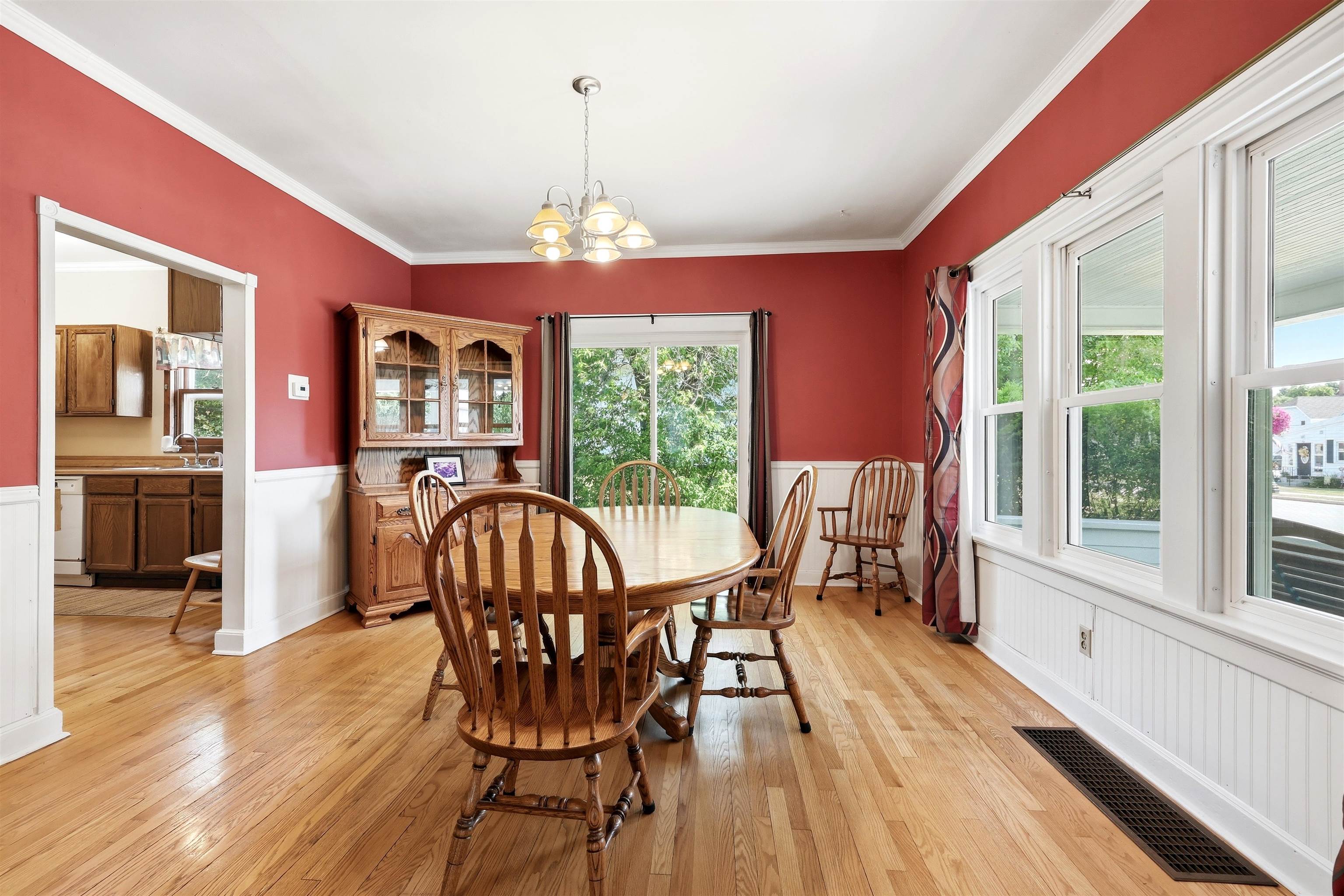 705 4th Street Property Photo 12