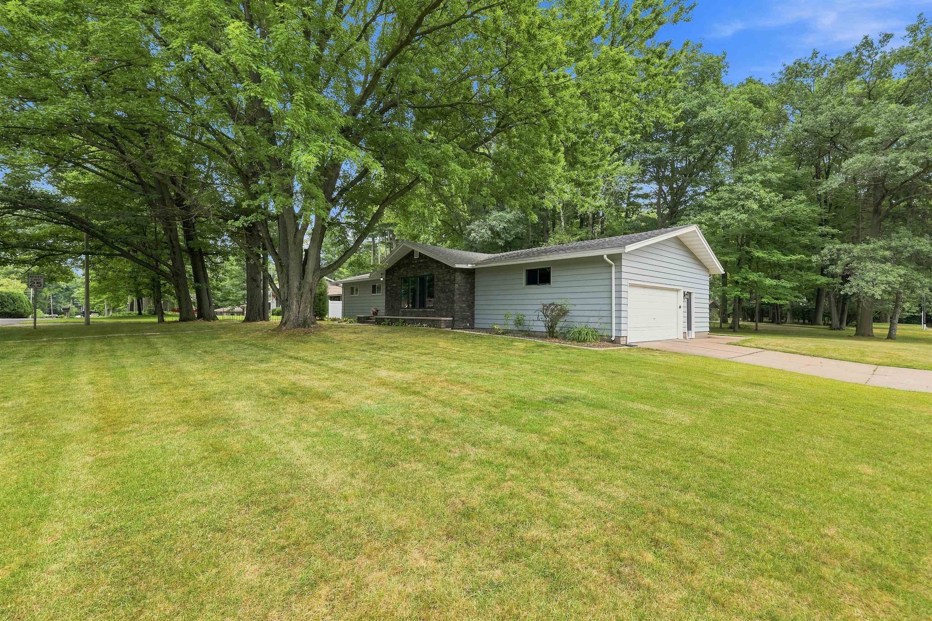 901 Harlyn Avenue Property Photo 45
