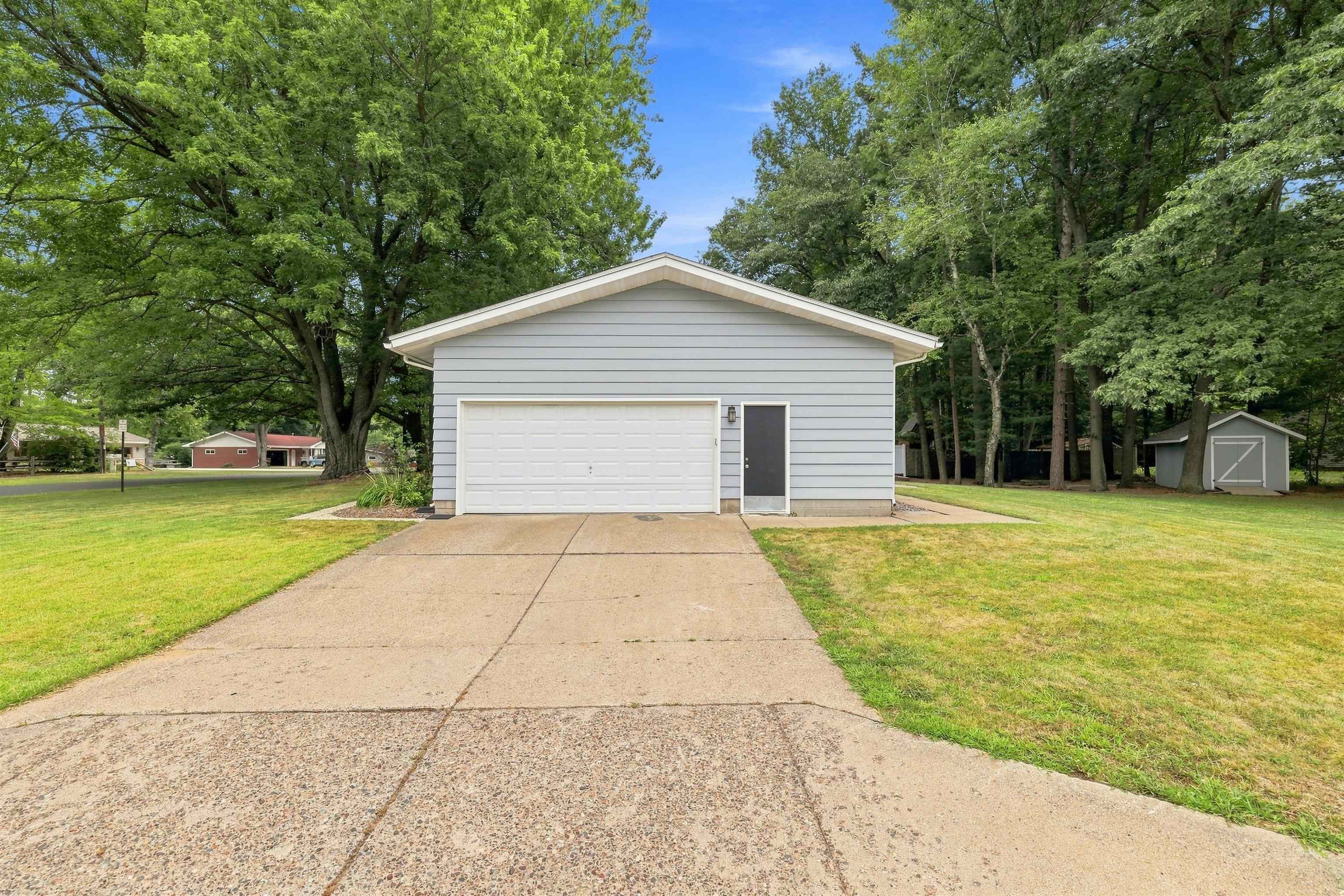 901 Harlyn Avenue Property Photo 46