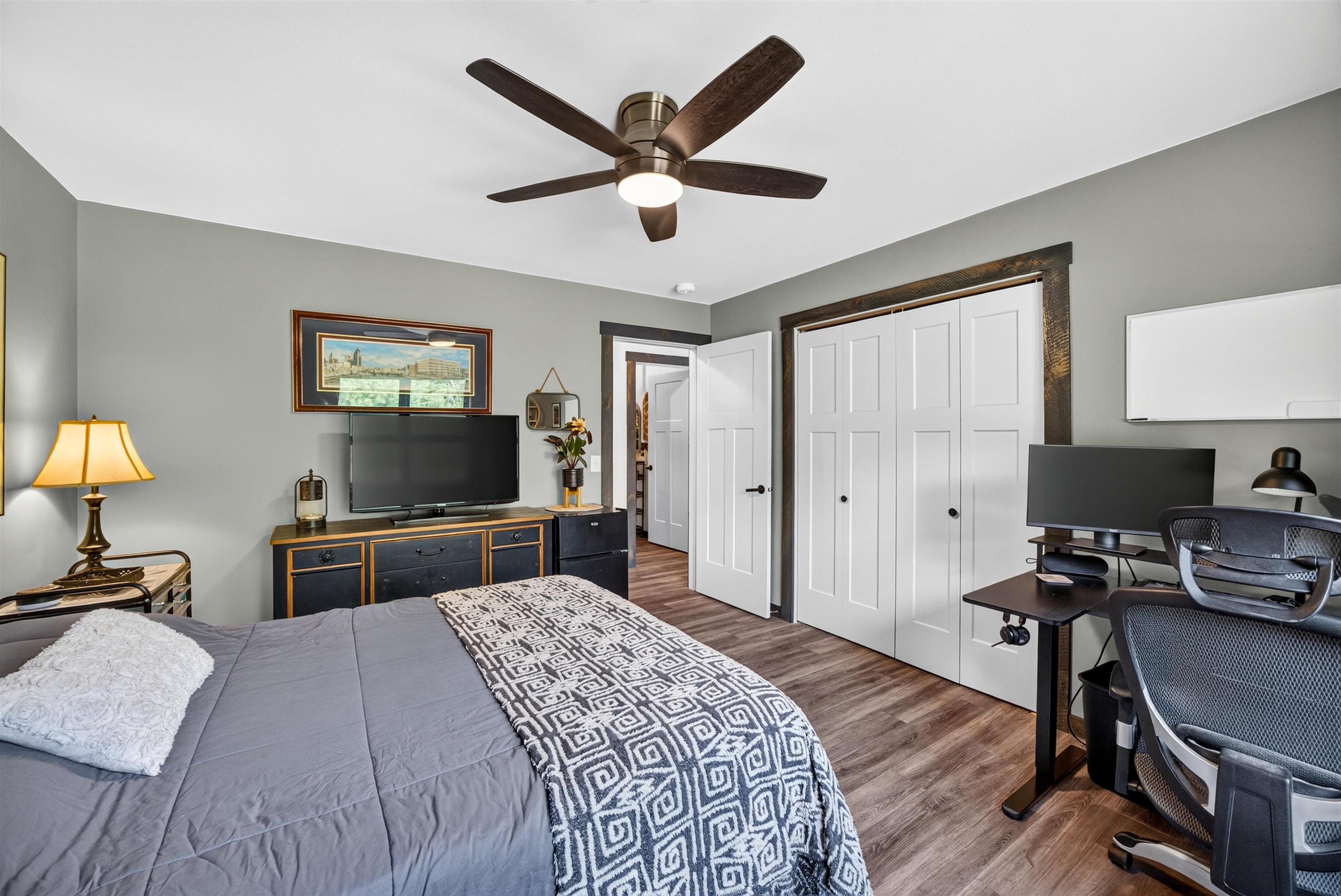 358/360 White Waters Trail Property Photo 22