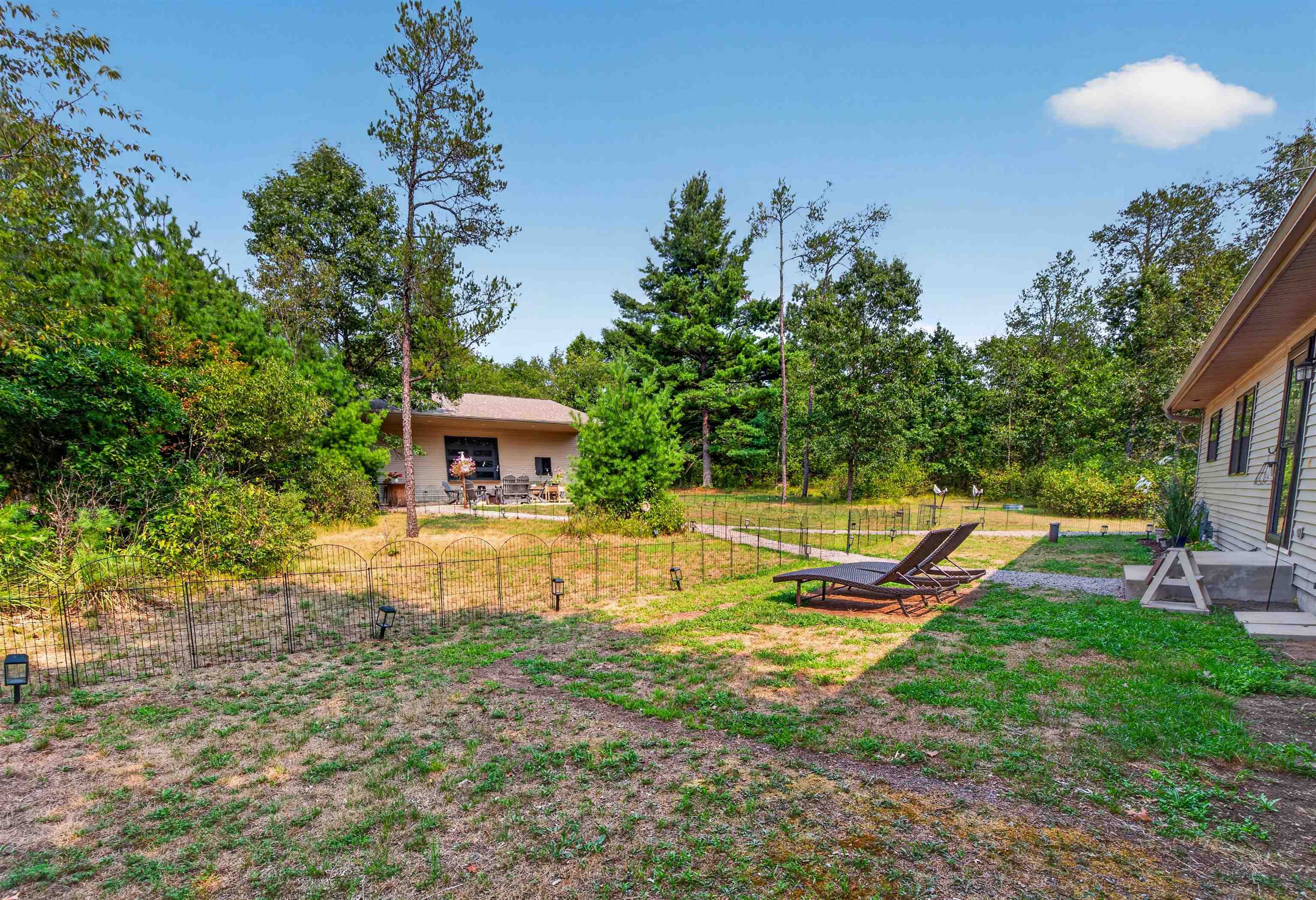 358/360 White Waters Trail Property Photo 38