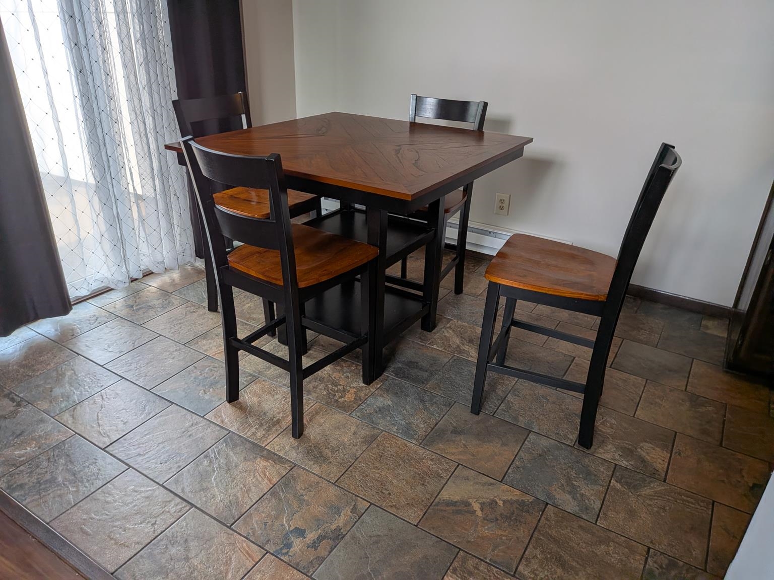 1006 Sawyer Drive Property Photo 4