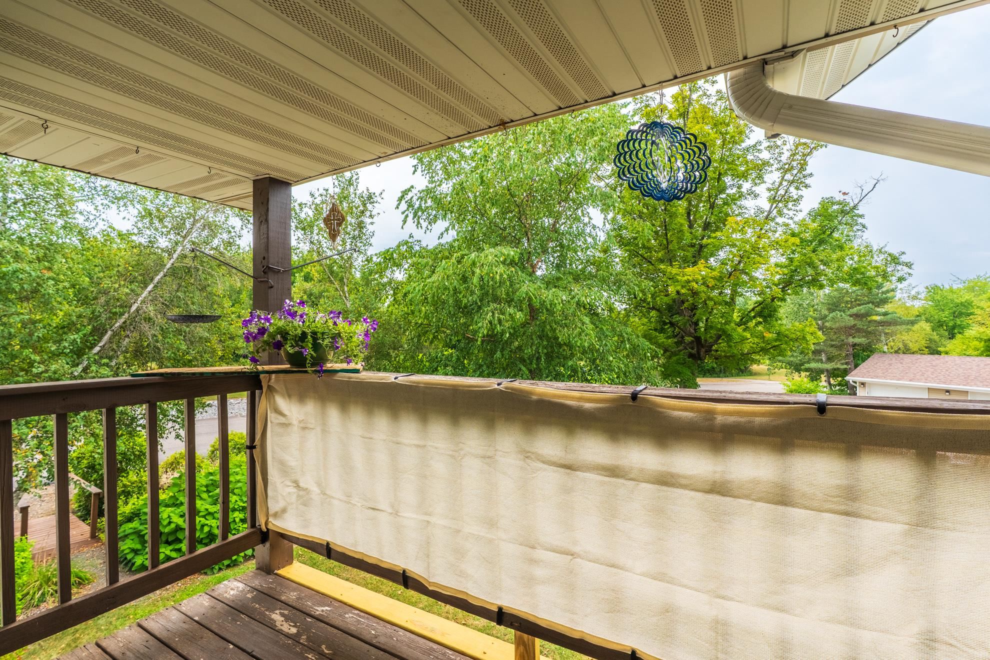 7410 Whitespire Road Property Photo 5