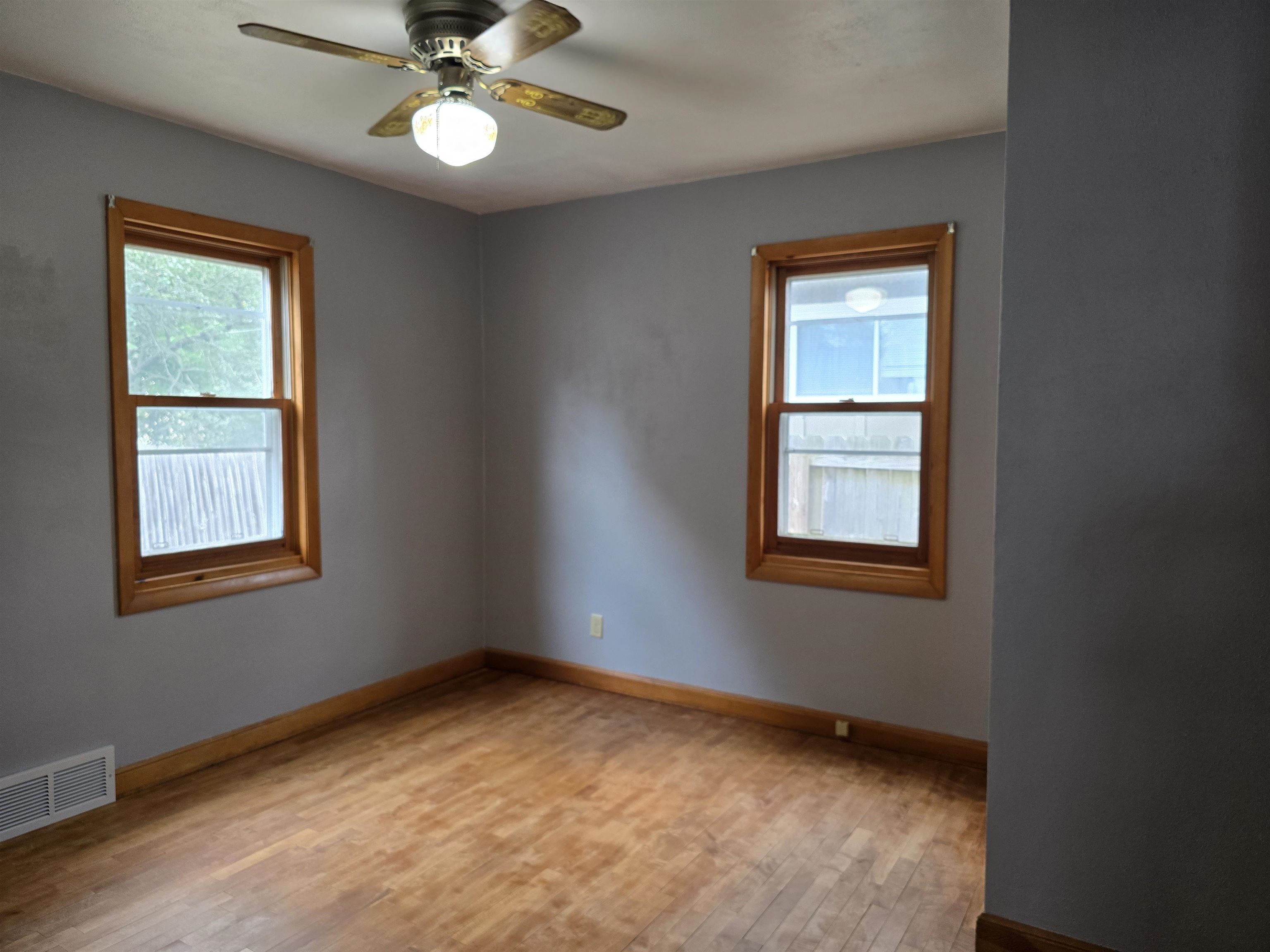 1206 S 8th Avenue Property Photo 10