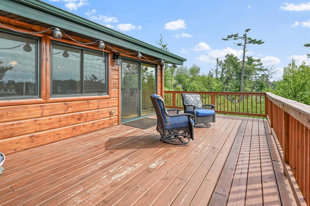 10041 Pine Tree Trail Property Photo 7