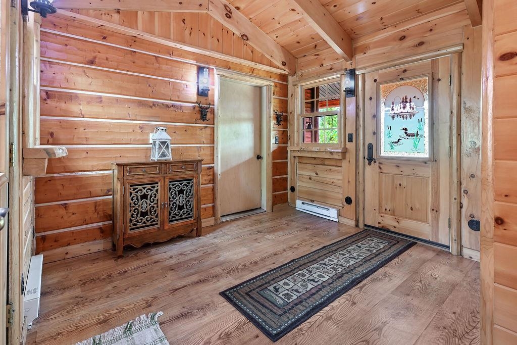 10041 Pine Tree Trail Property Photo 10