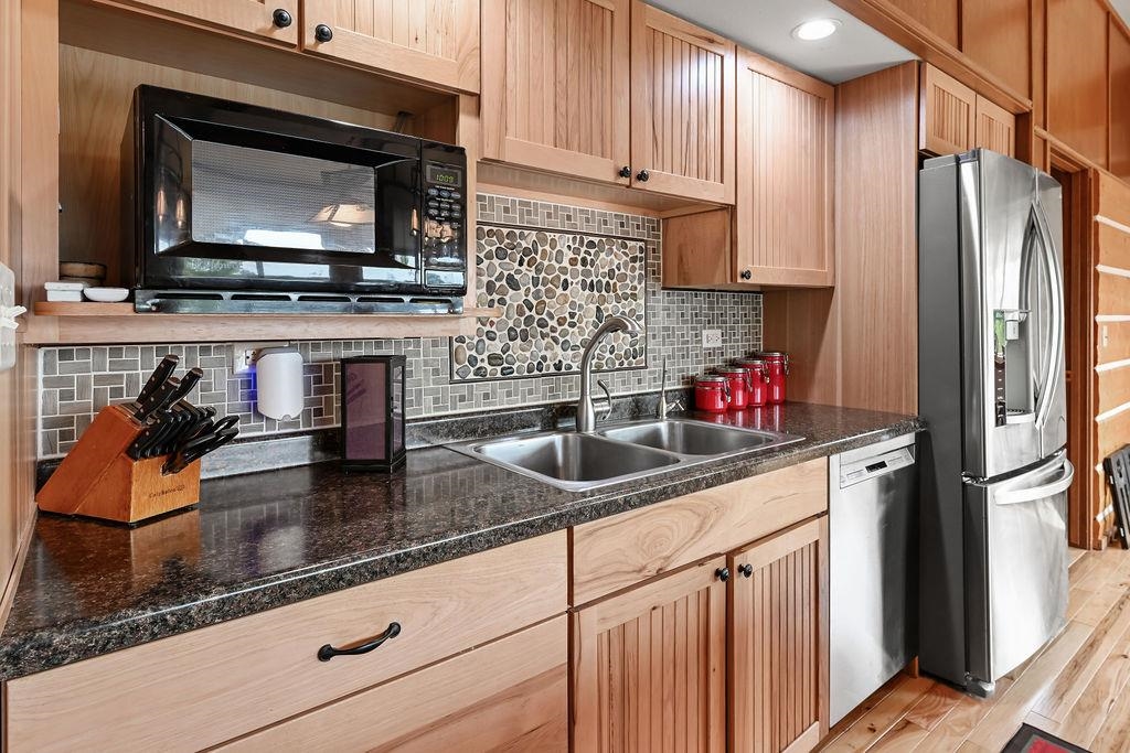 10041 Pine Tree Trail Property Photo 23