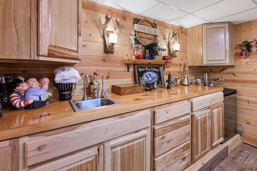 10041 Pine Tree Trail Property Photo 43