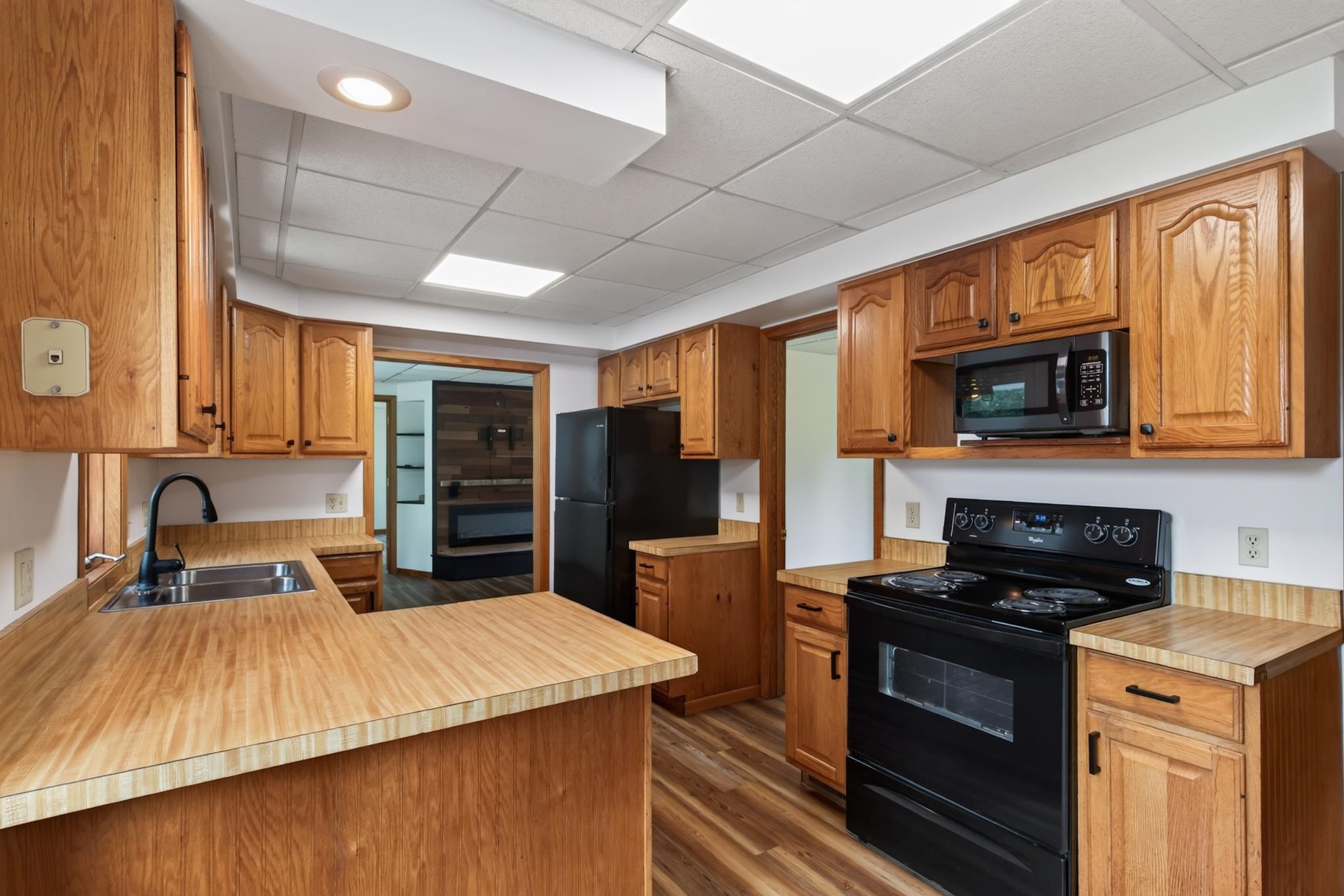 1736 Greenfield Avenue Property Photo 3