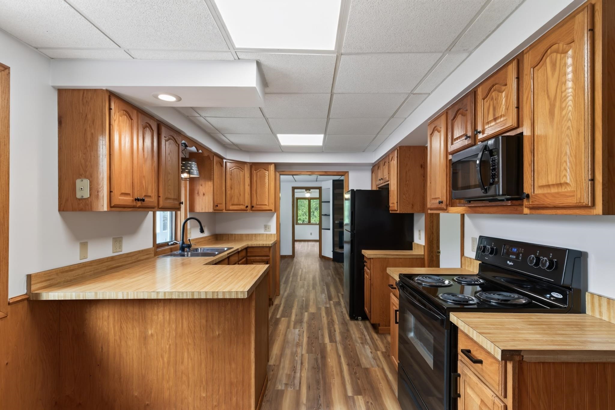 1736 Greenfield Avenue Property Photo 4