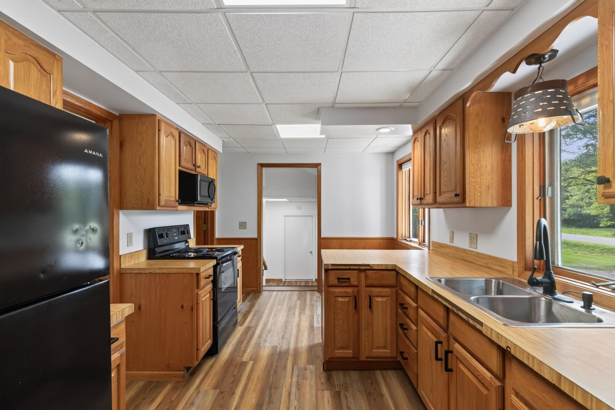 1736 Greenfield Avenue Property Photo 7
