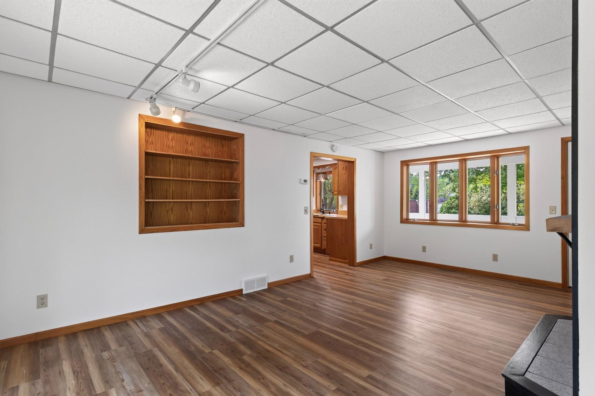 1736 Greenfield Avenue Property Photo 13
