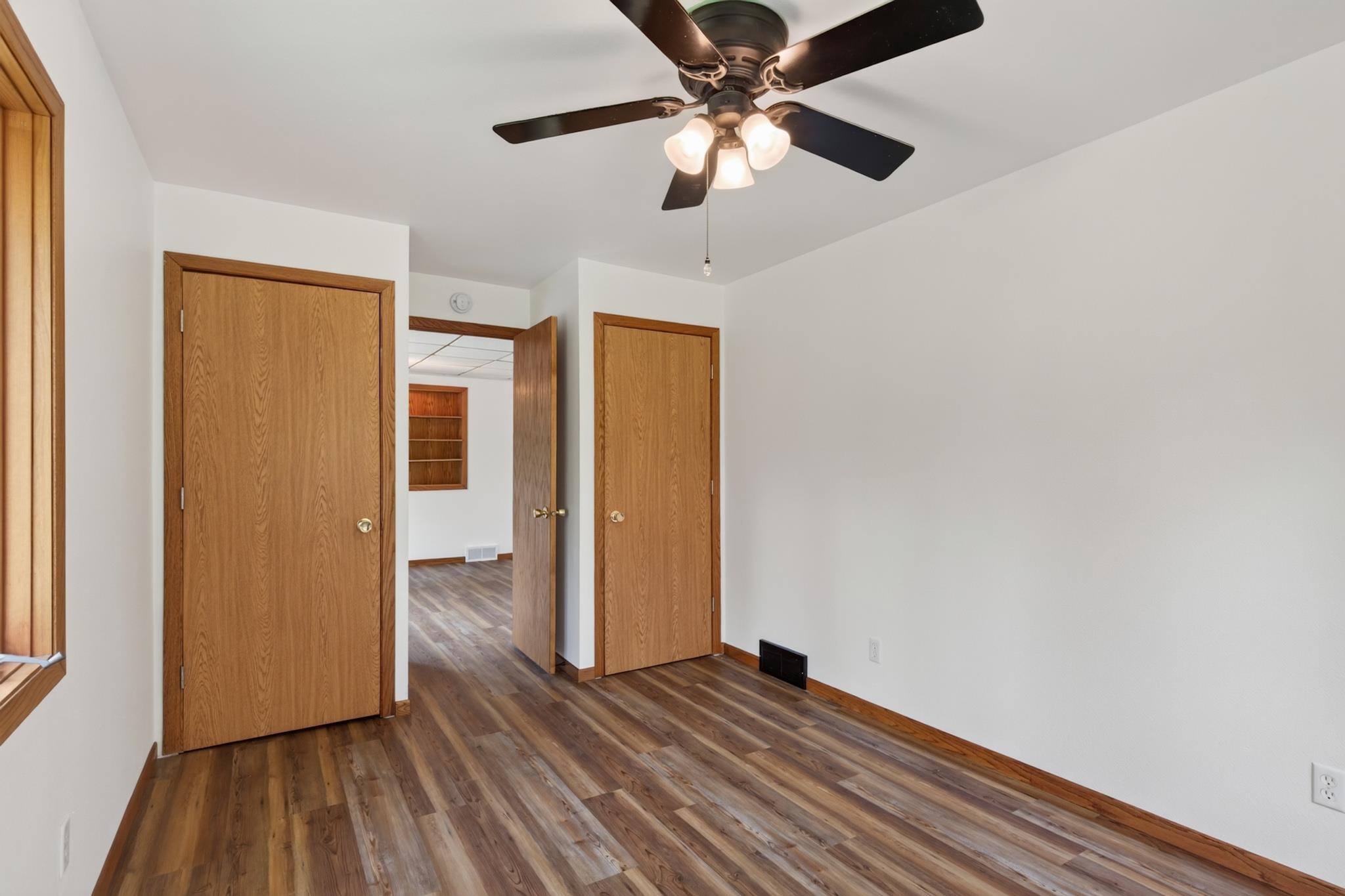 1736 Greenfield Avenue Property Photo 24