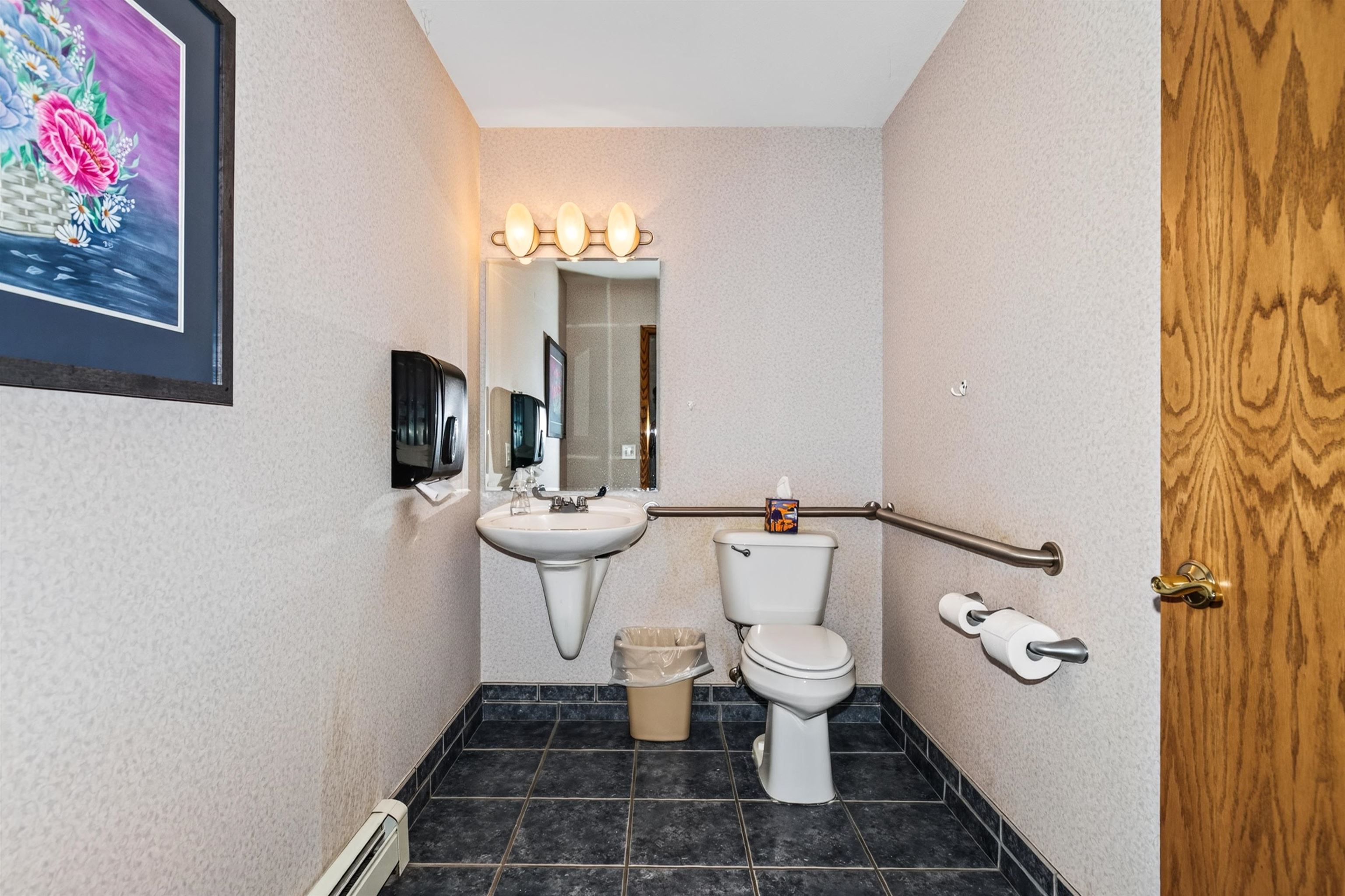 9758 W Lake Avenue Property Photo 32
