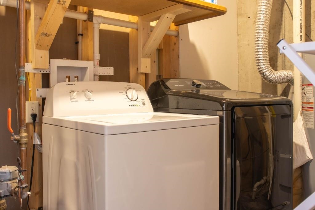 701 E 2nd Street Property Photo 52