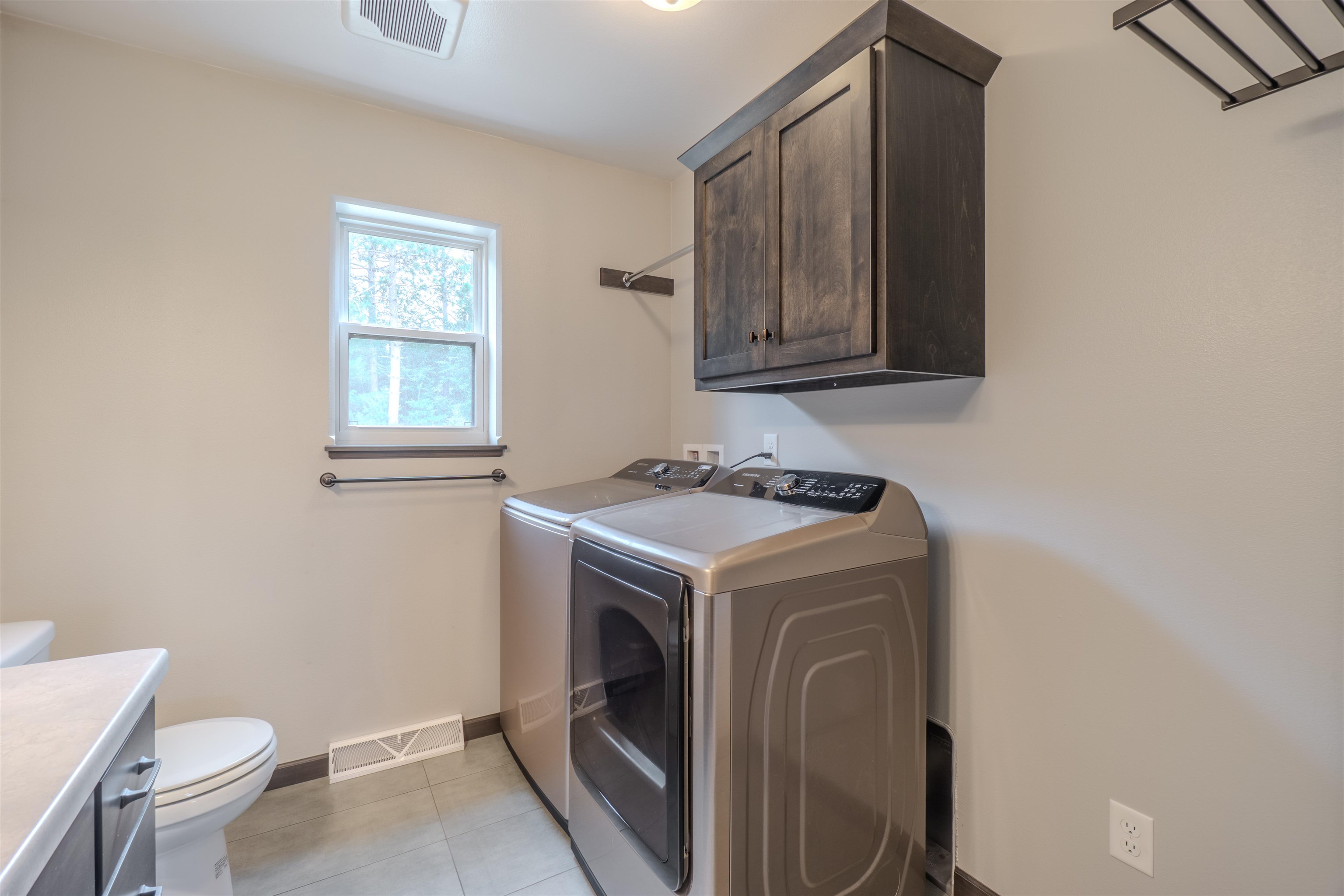 4906 Quirt Sann Drive Property Photo 17
