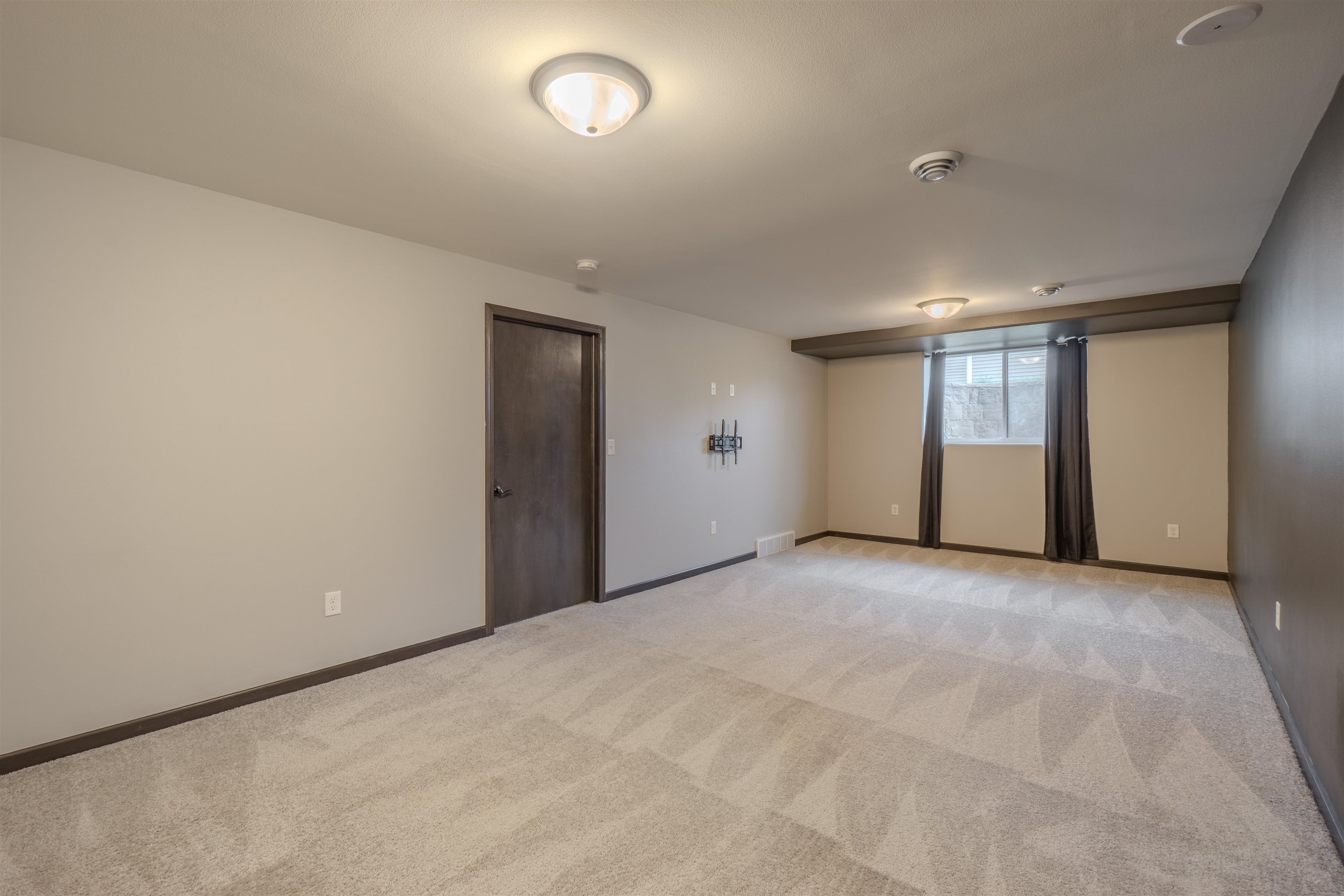4906 Quirt Sann Drive Property Photo 31