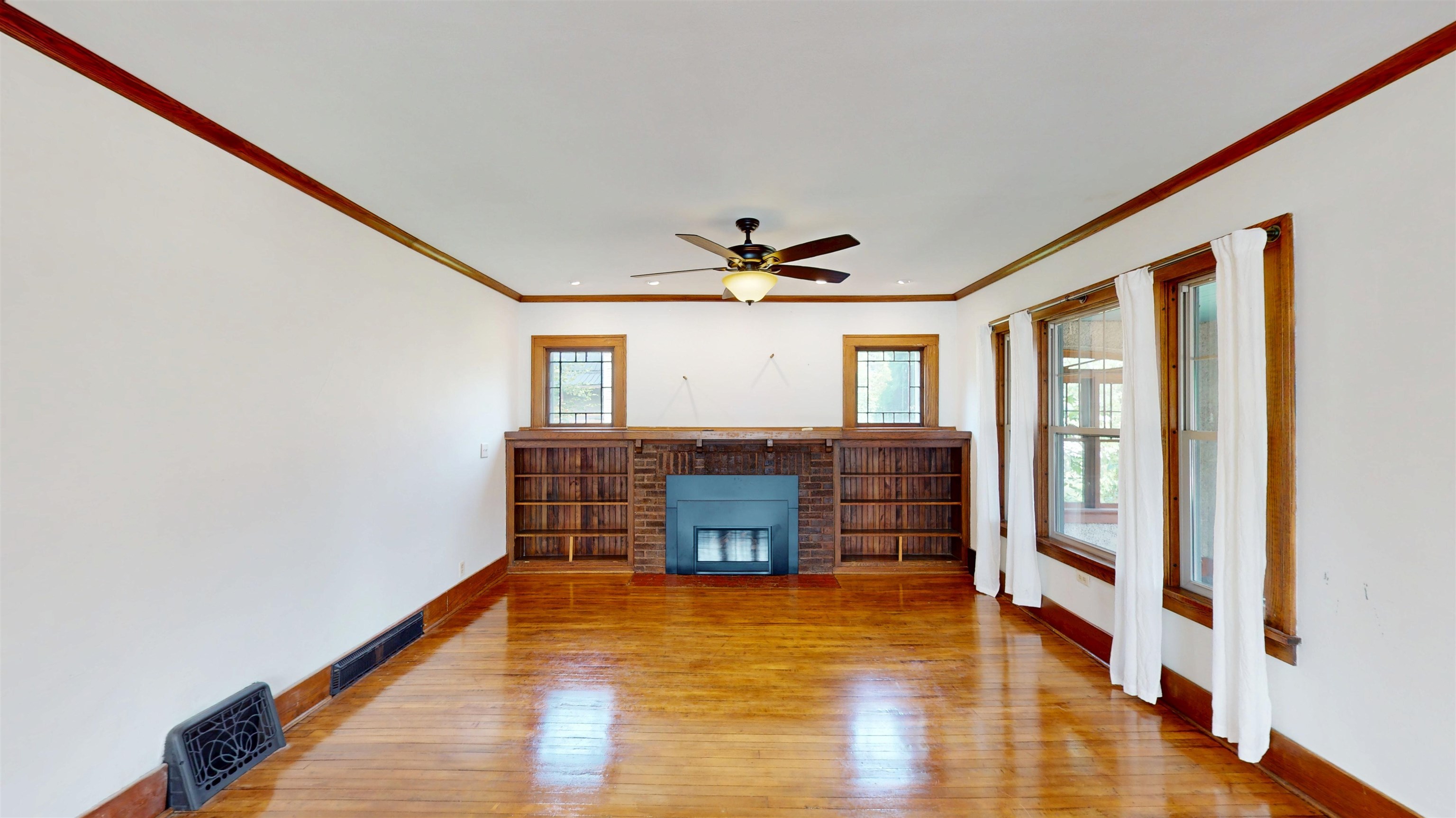 223 S 3rd Street Property Photo 14