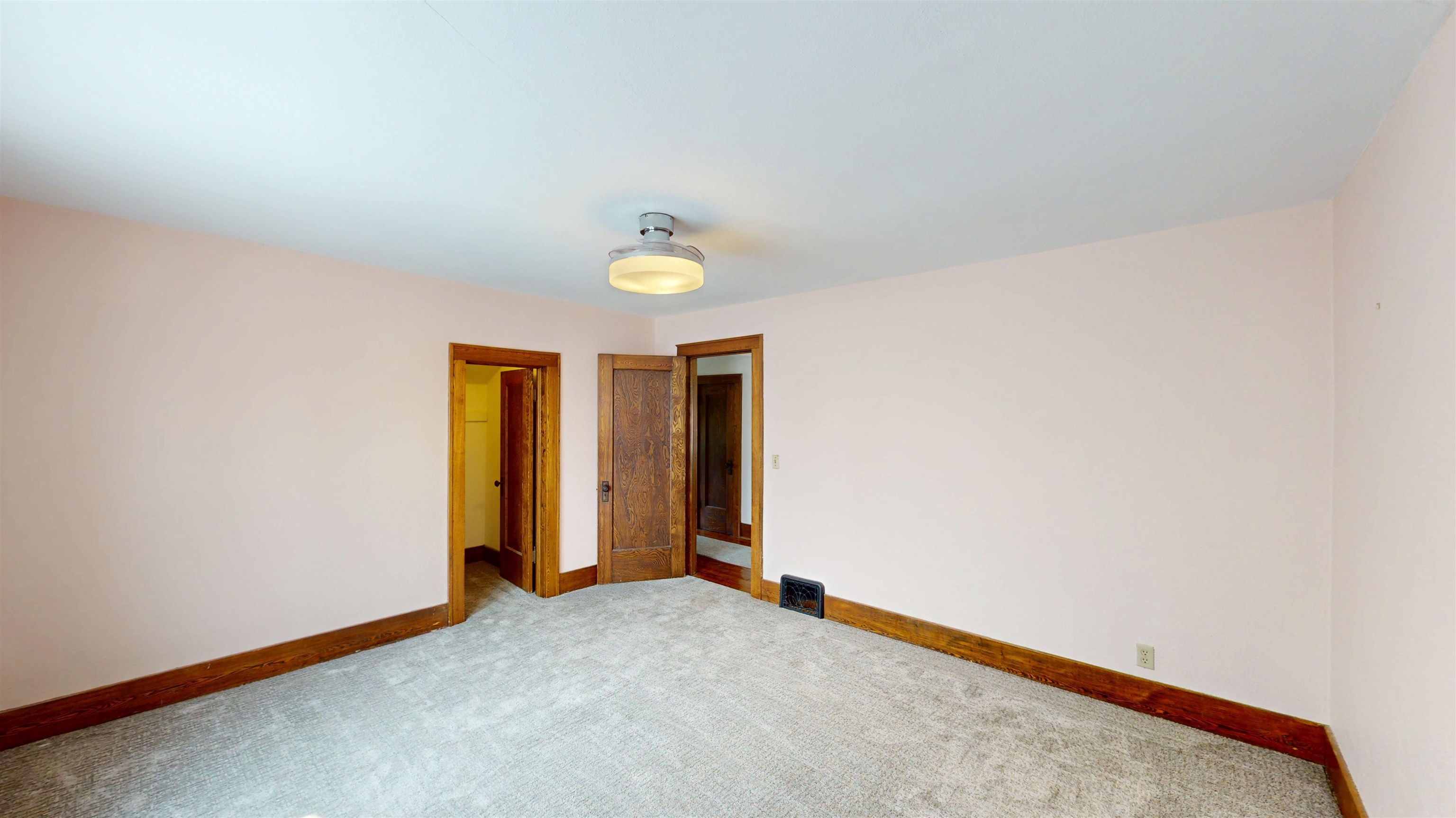 223 S 3rd Street Property Photo 36
