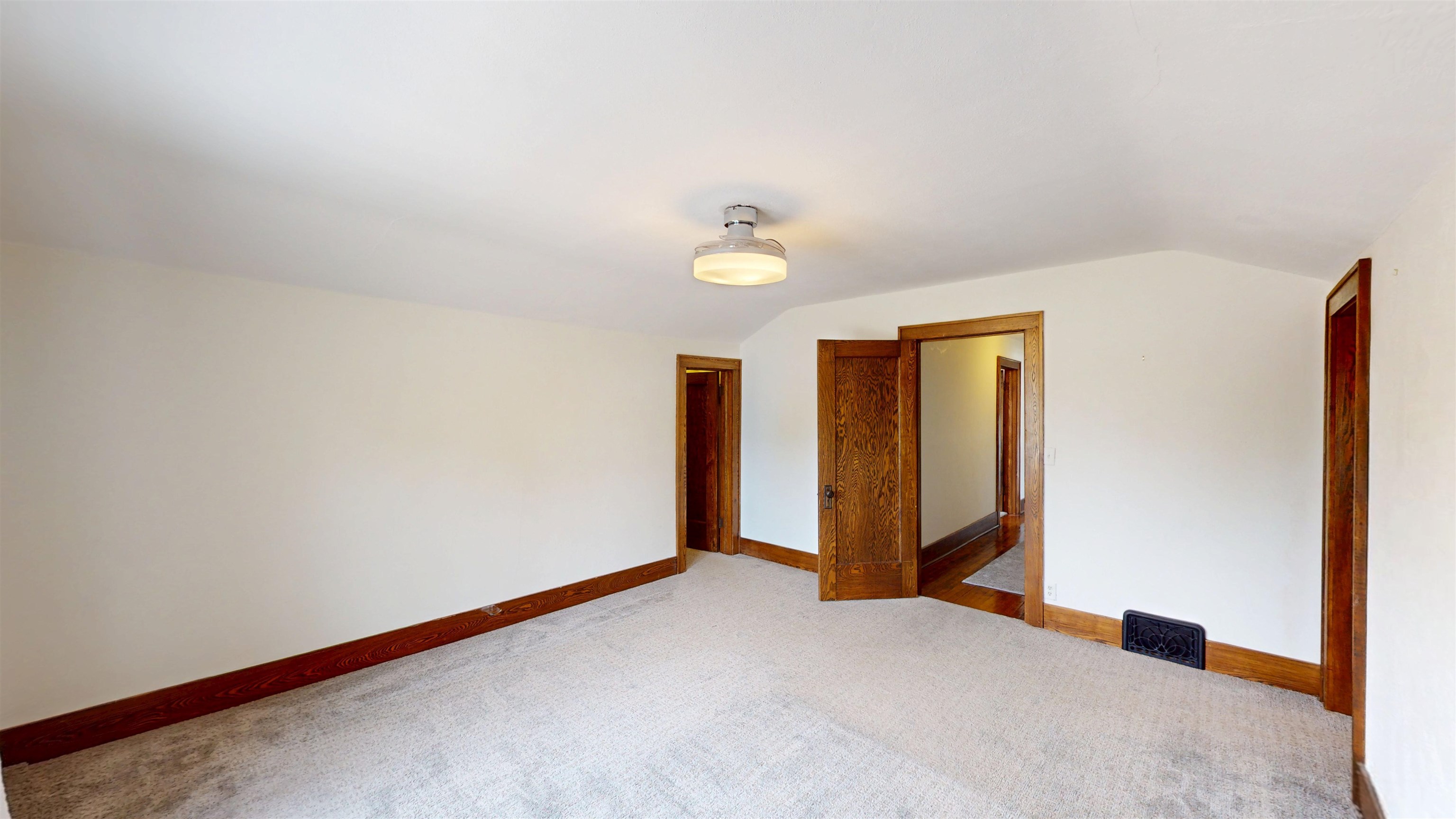 223 S 3rd Street Property Photo 43