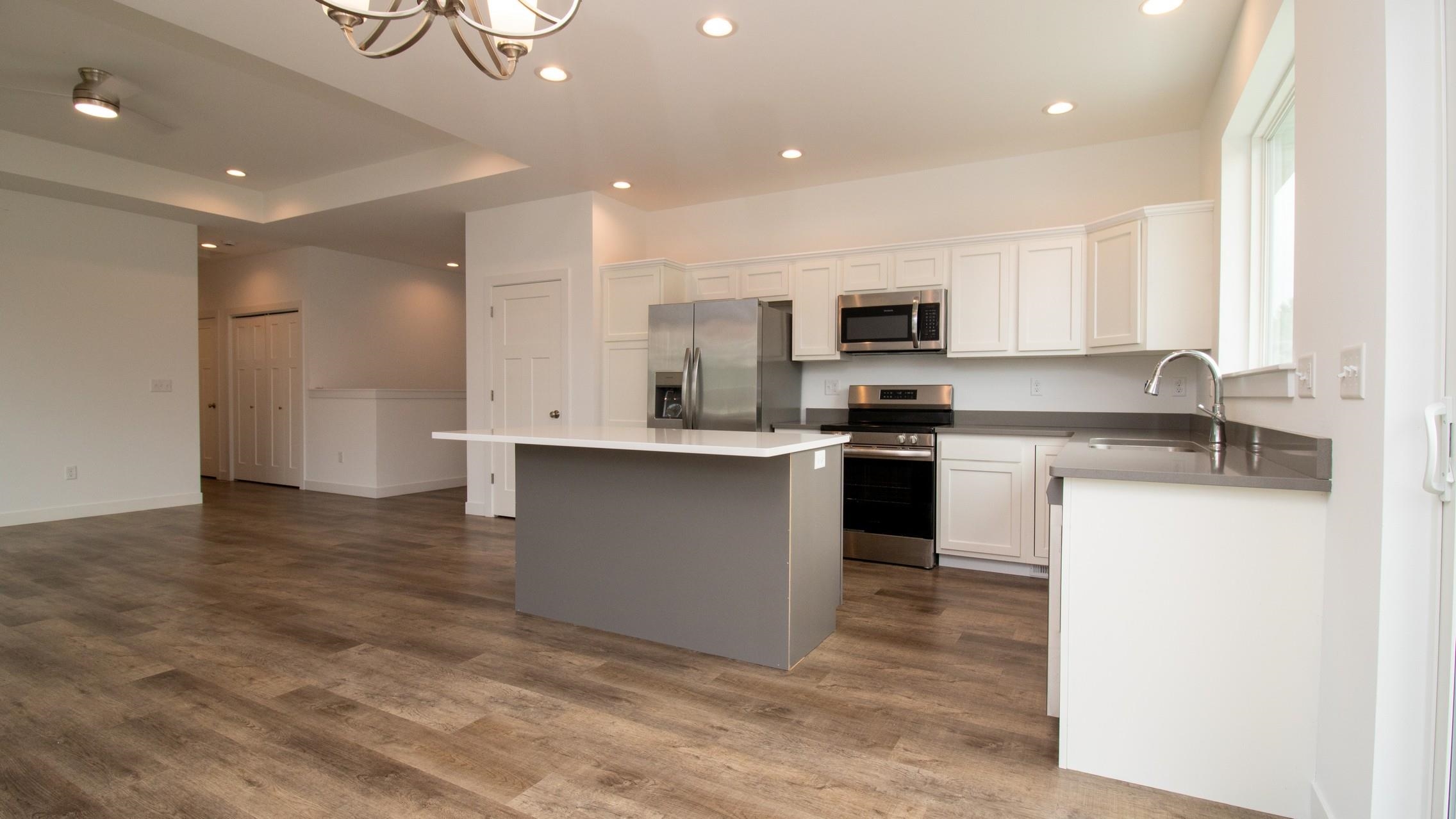 3404 Caesars Court Property Photo 10