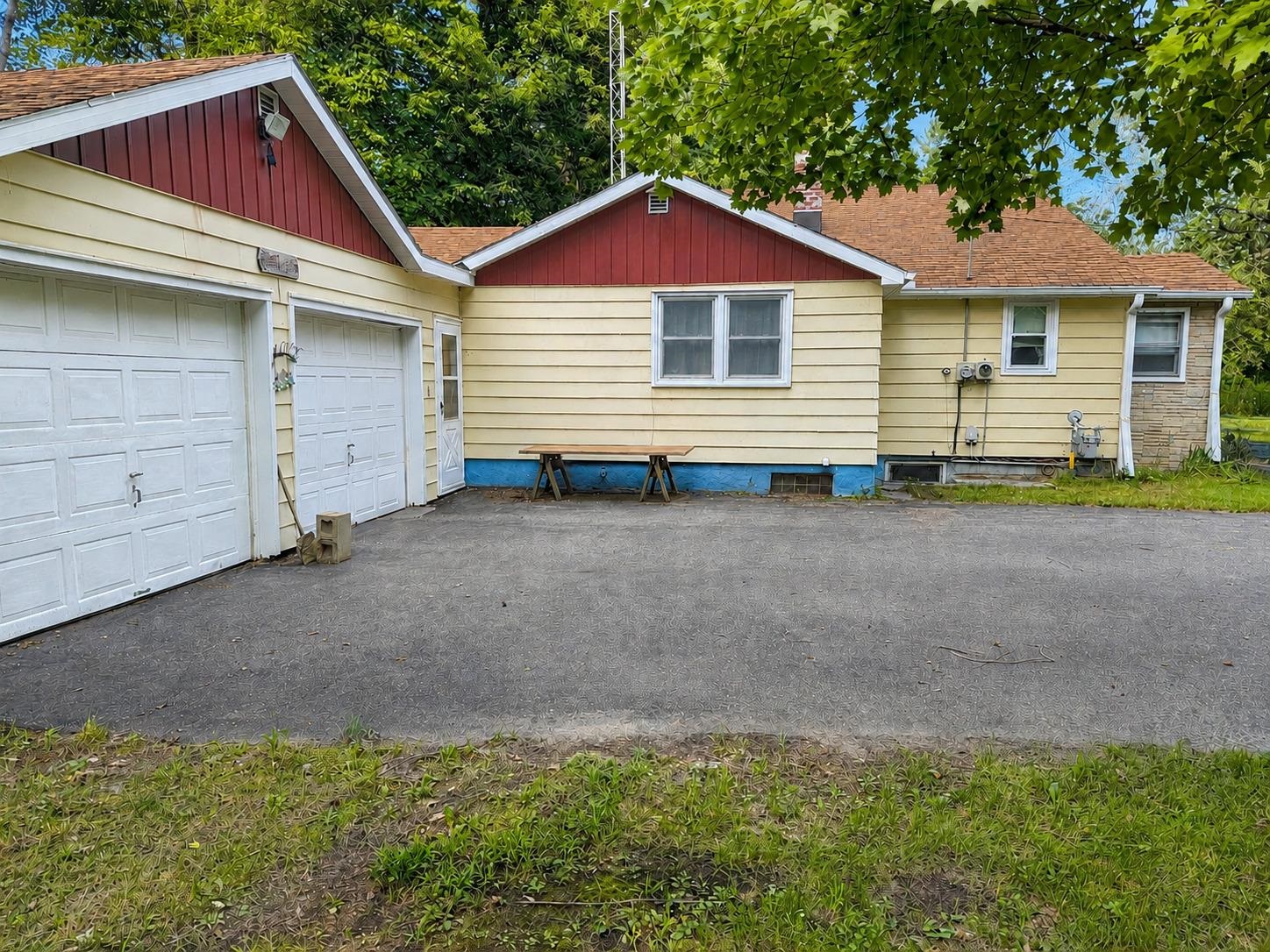 627 Wallace Place Property Photo 3