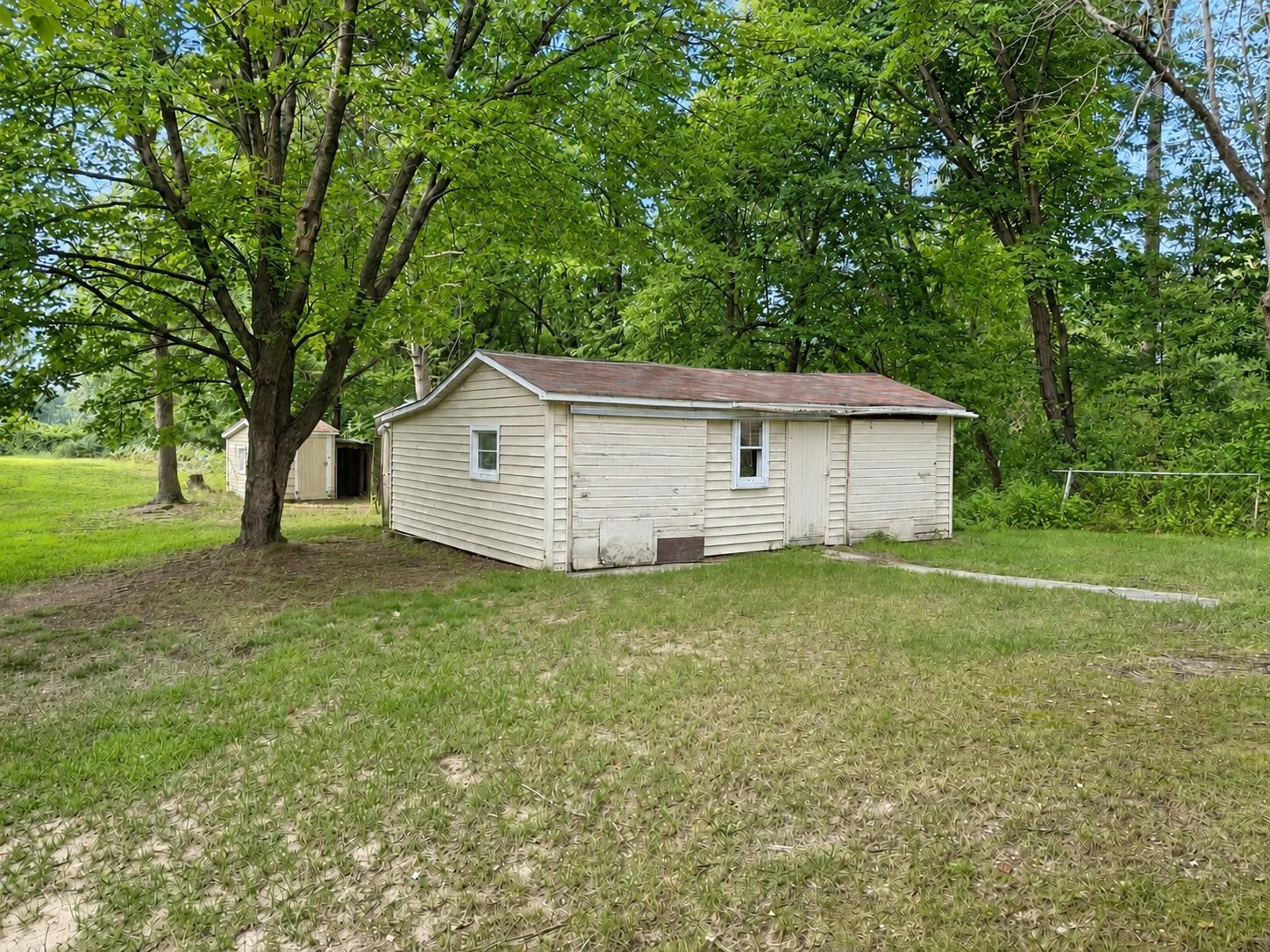 627 Wallace Place Property Photo 4