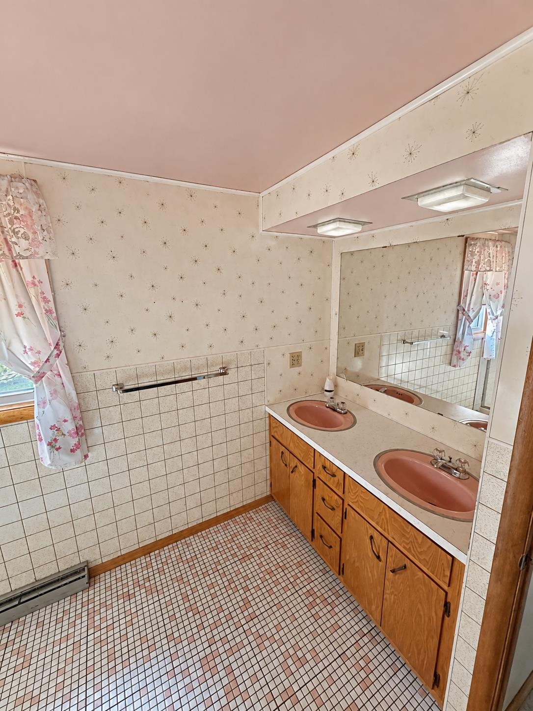 627 Wallace Place Property Photo 17
