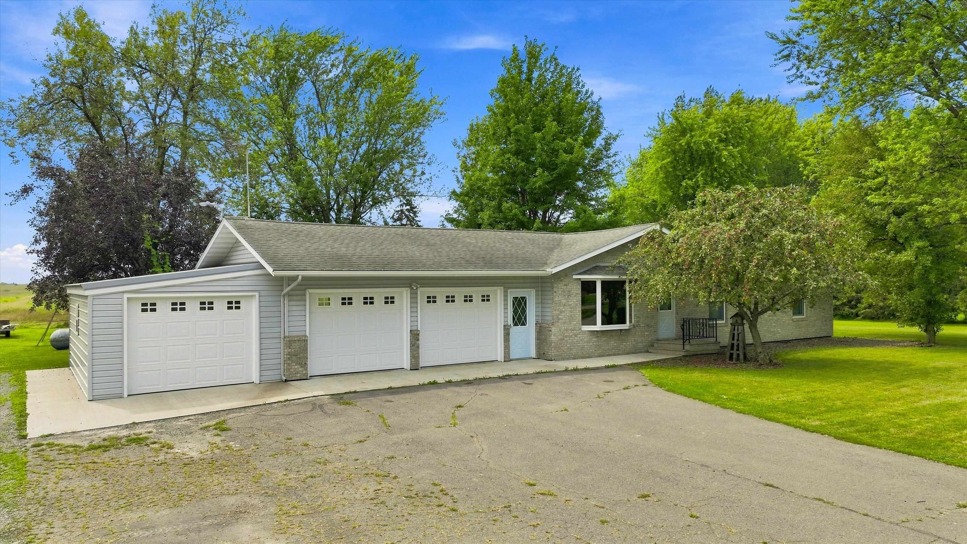 100335 Draper Road Property Photo 5