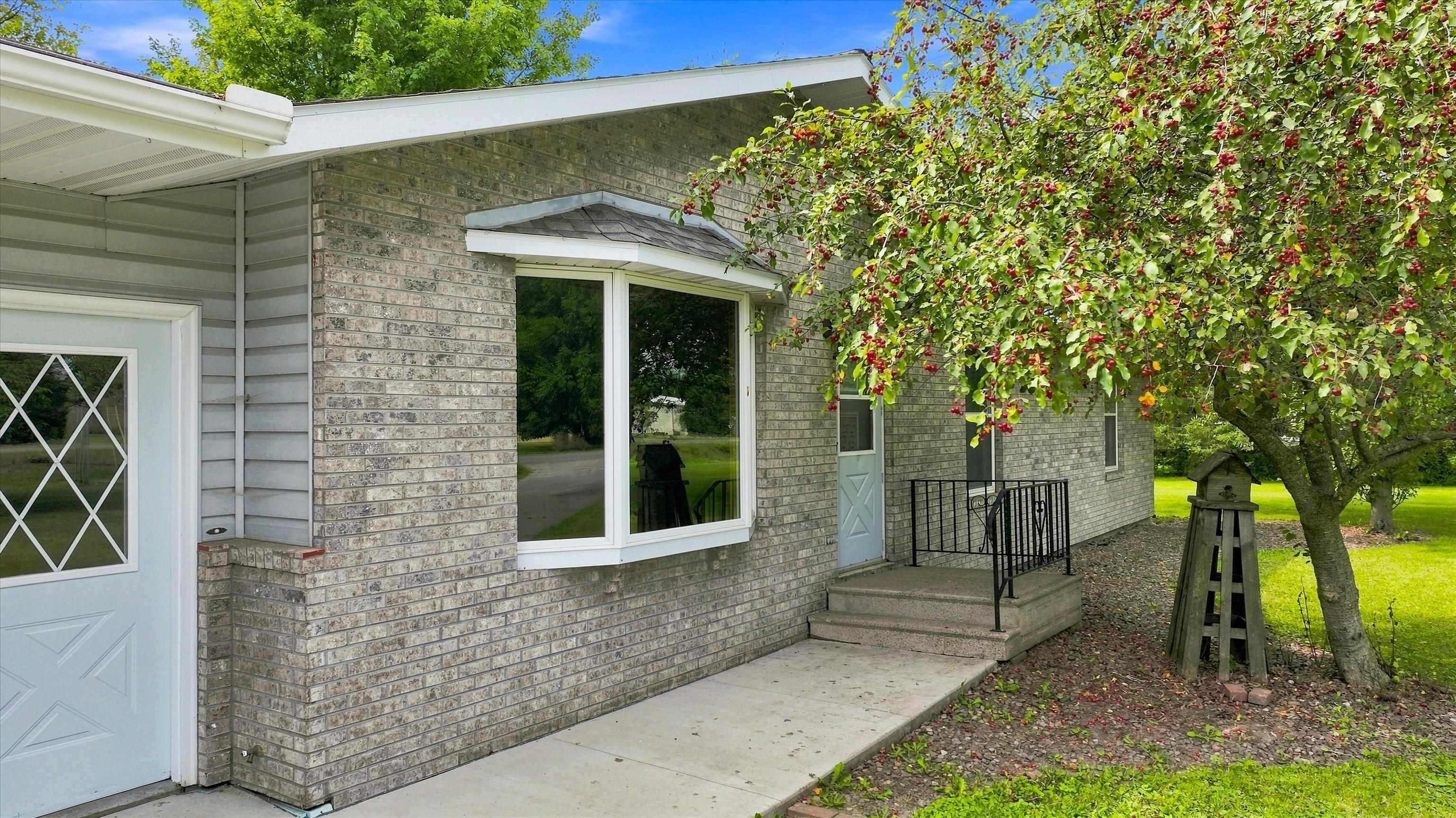 100335 Draper Road Property Photo 6
