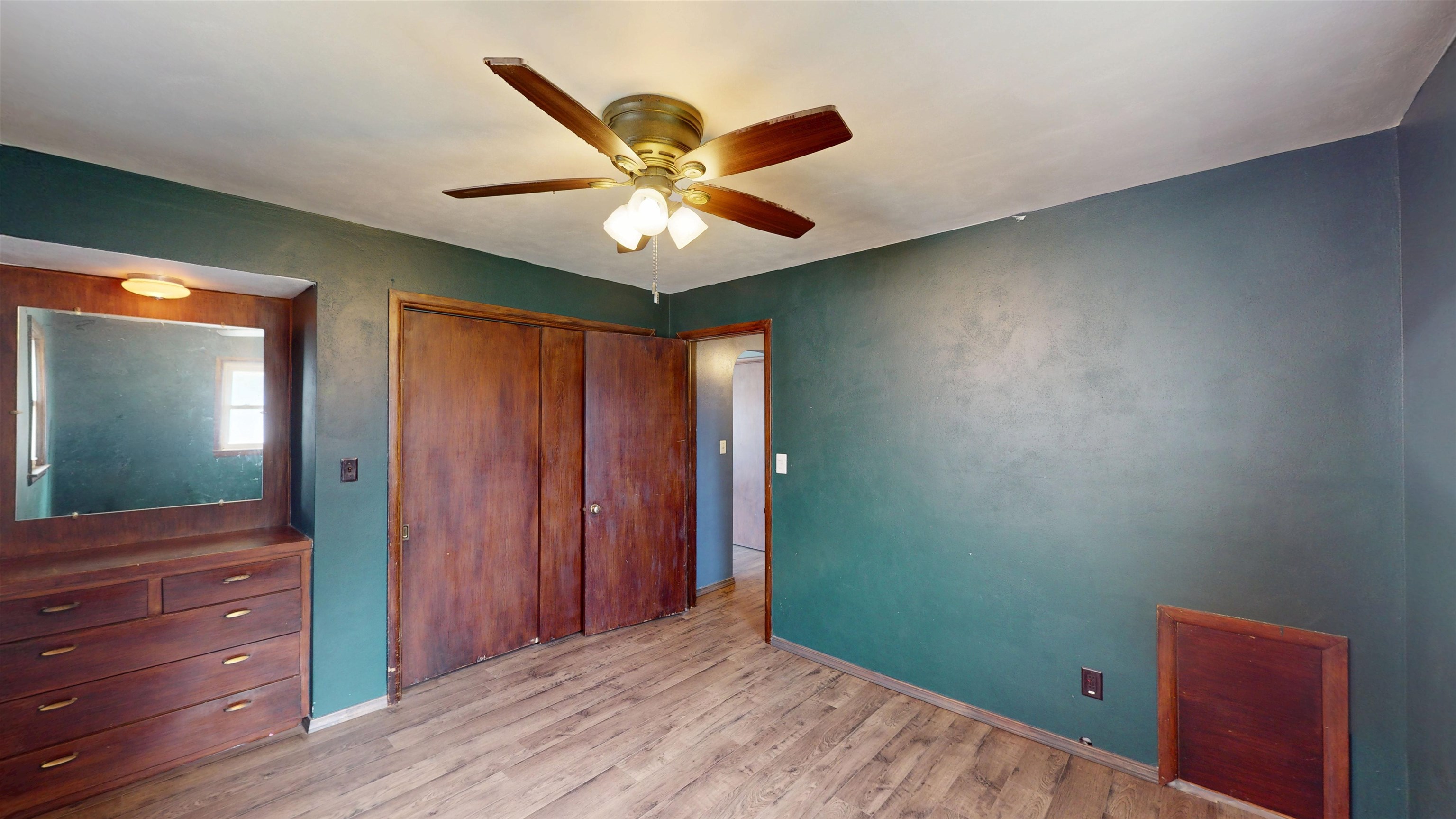 112 E 17th Street Property Photo 24